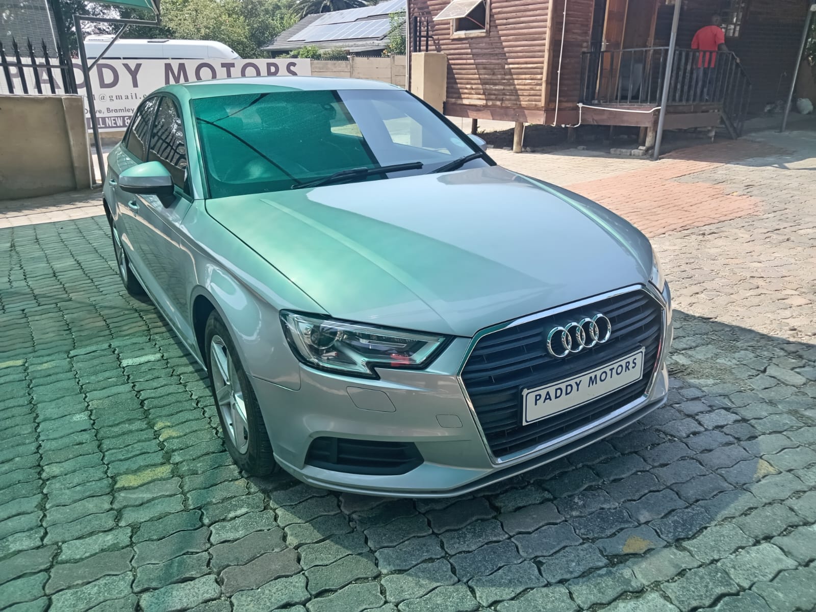 
								AUDI A3 1.0 TFSI AUTO full									