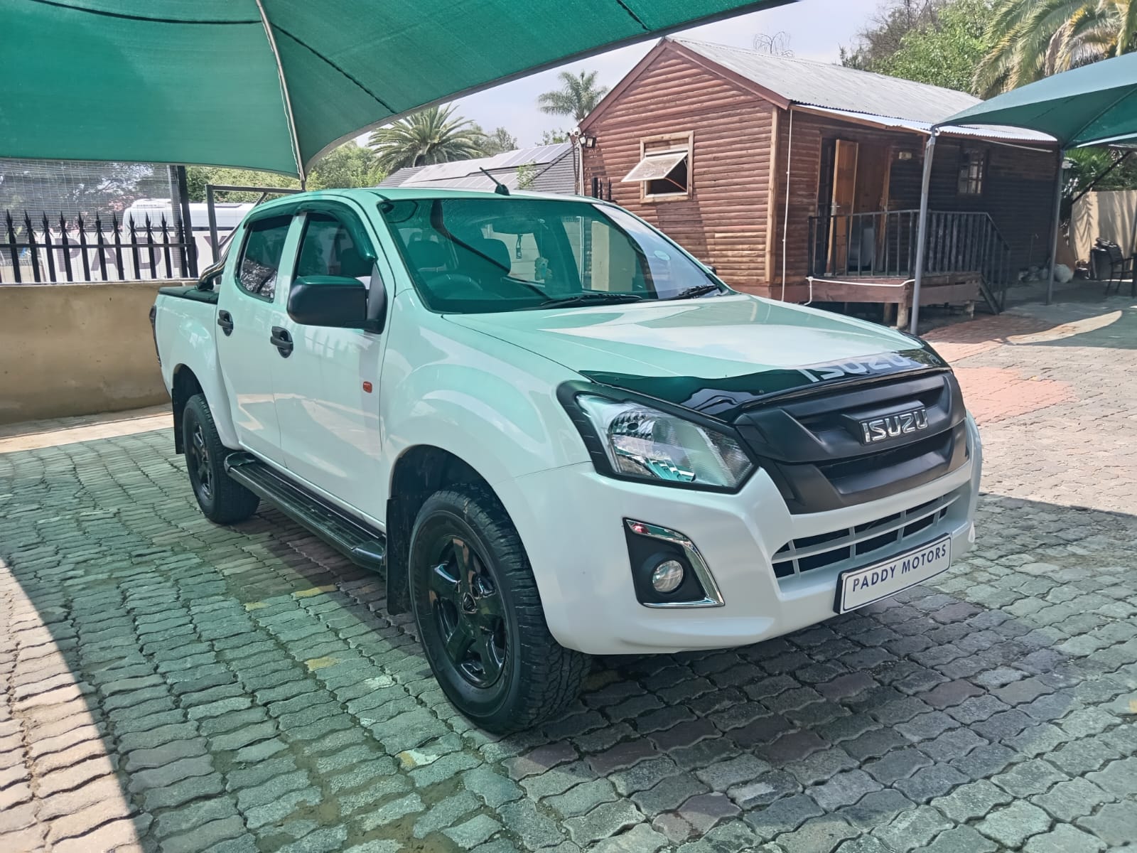 
								ISUZU KB250 D-TEQ DOUBLE CAB 4X2 full									