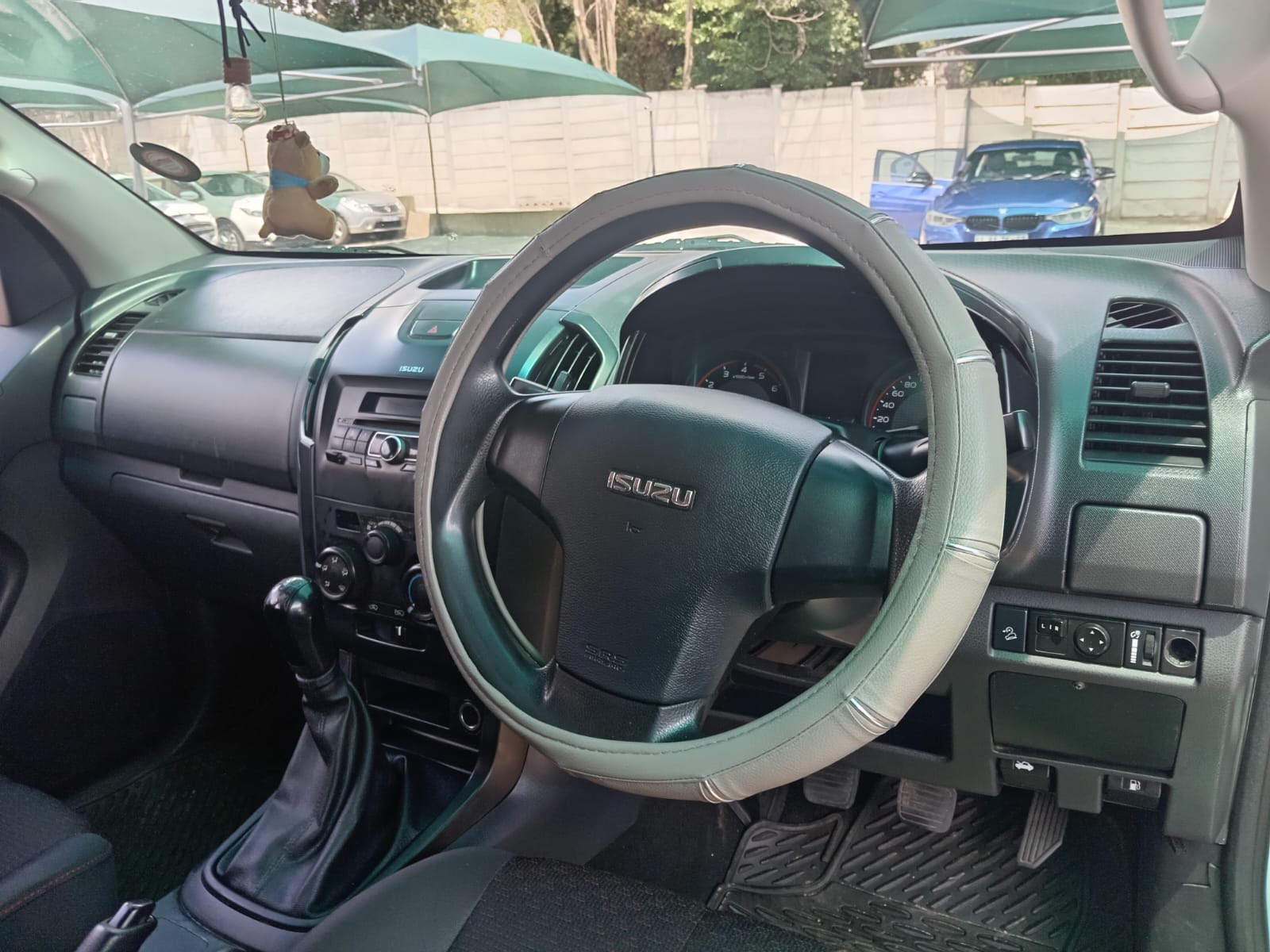 
								ISUZU KB250 D-TEQ DOUBLE CAB 4X2 full									