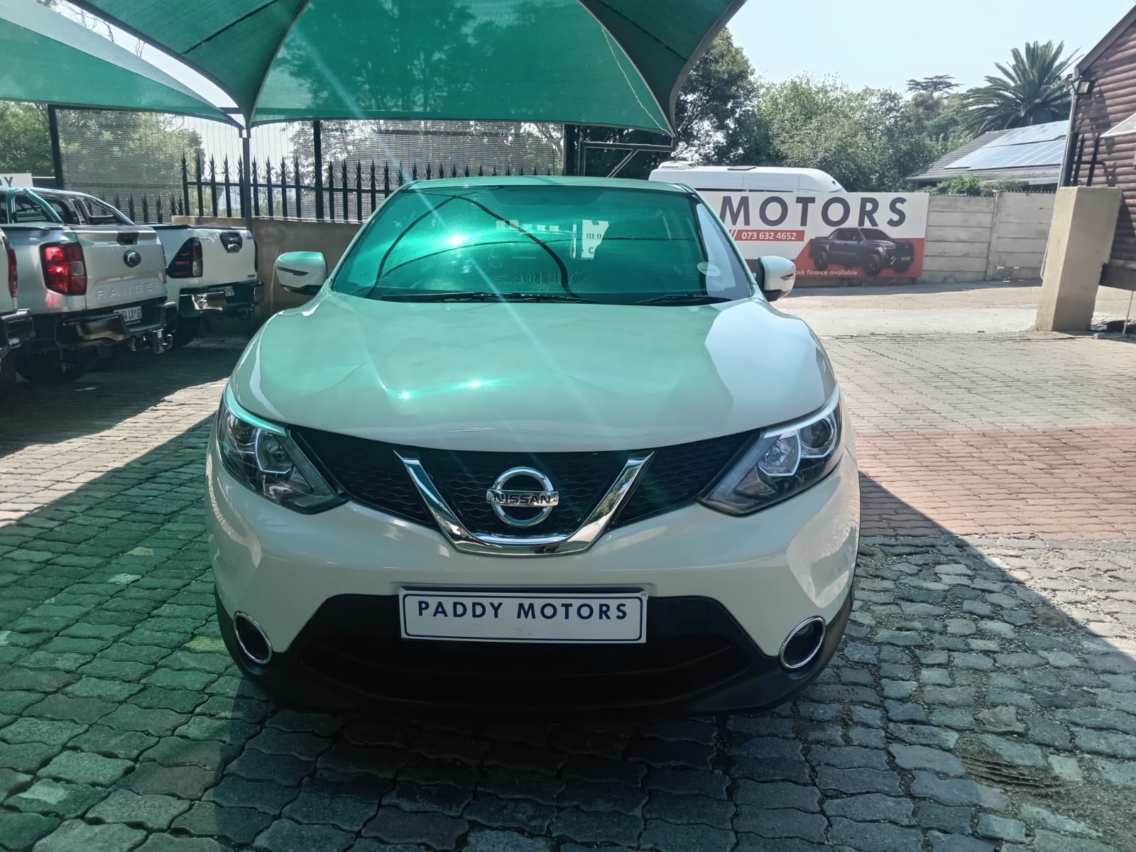 
								NISSAN QASHAI 1.2 full									