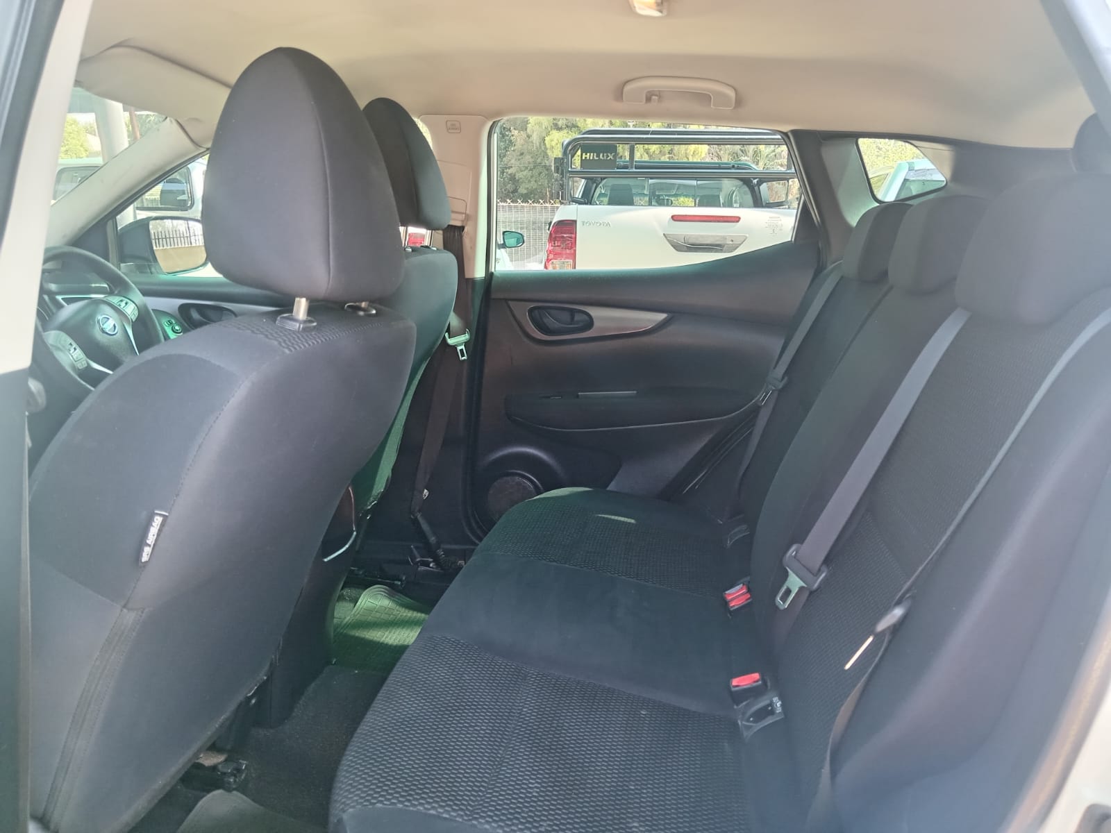 
								NISSAN QASHAI 1.2 full									