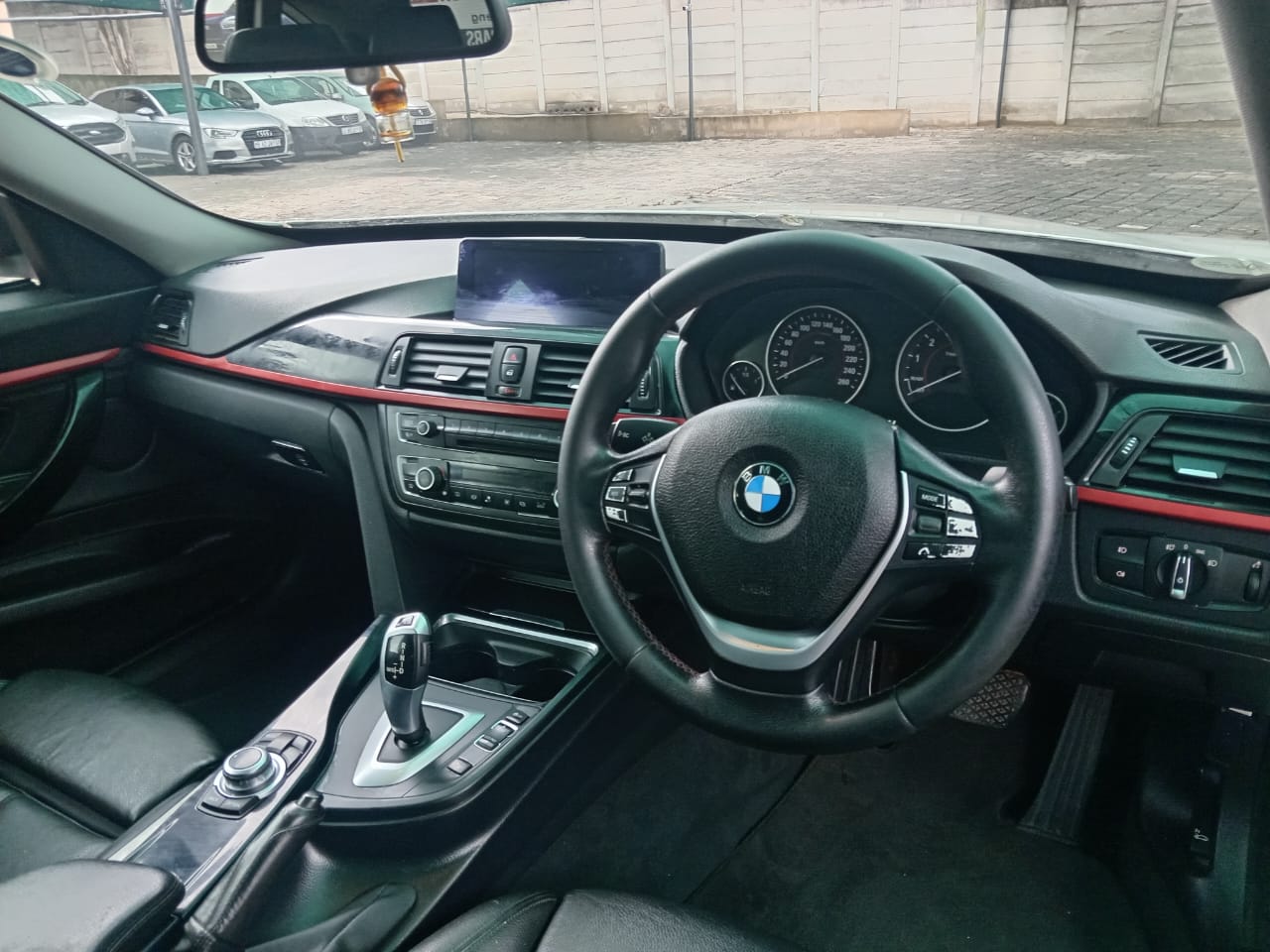 
								BMW 328i GT Sportline auto full									