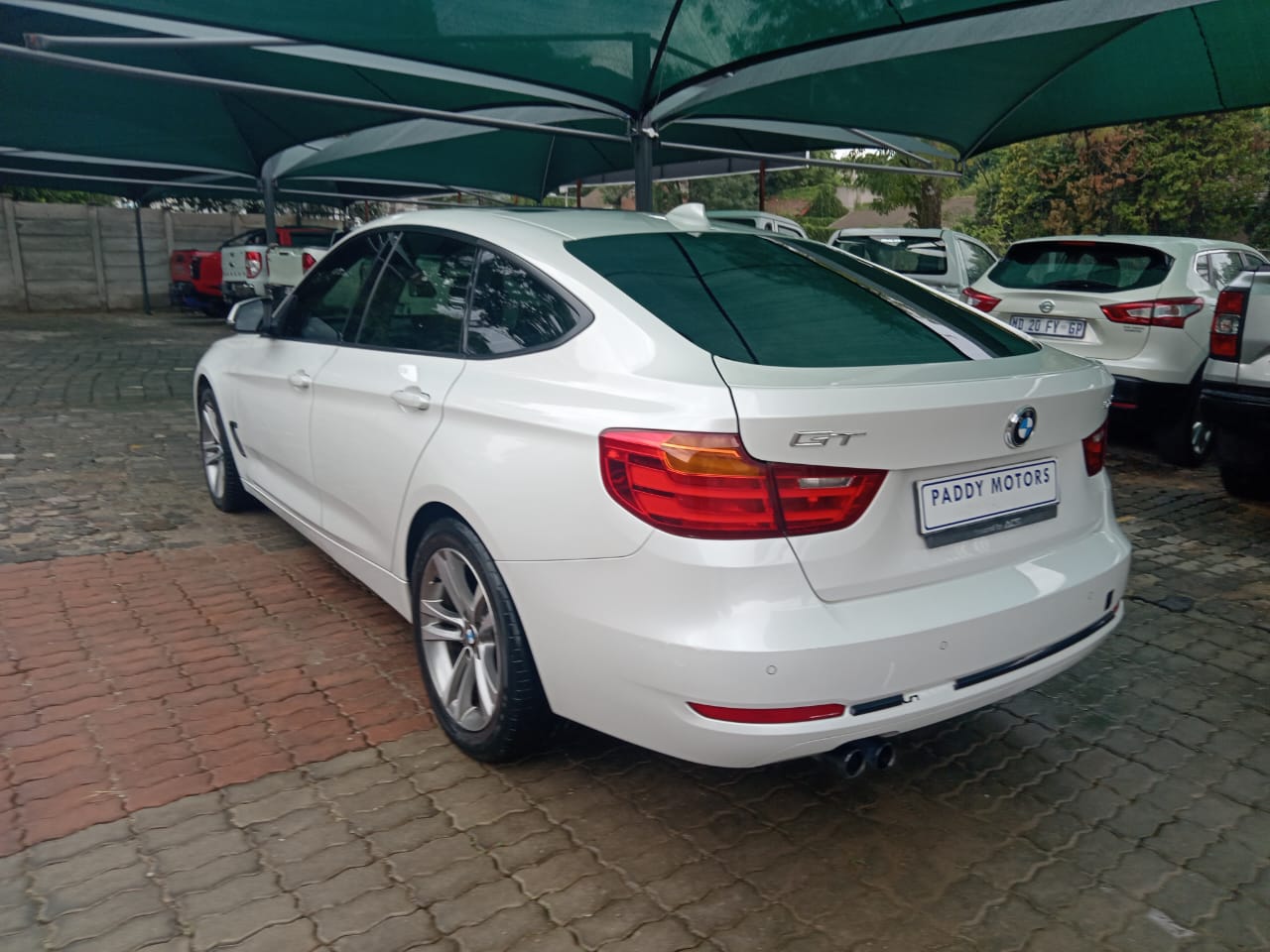 
								BMW 328i GT Sportline auto full									