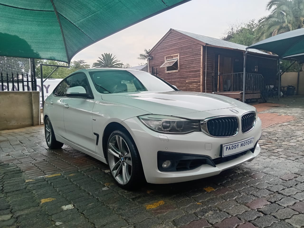 
								BMW 328i GT Sportline auto full									