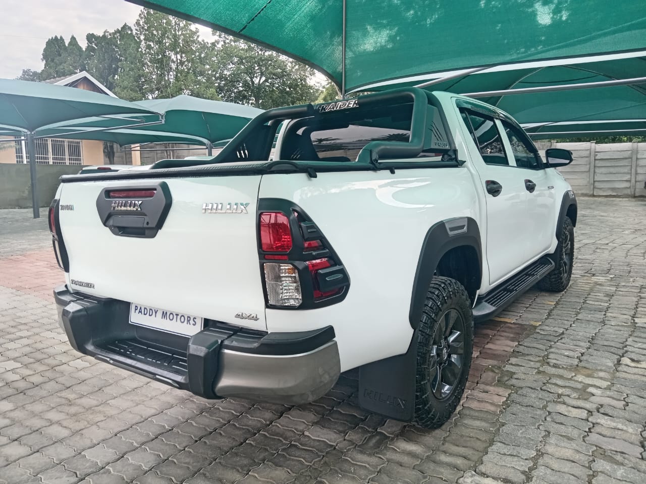 
								TOYOTA HILUX 2.4 GD6 DOUBLE CAB4X4 full									