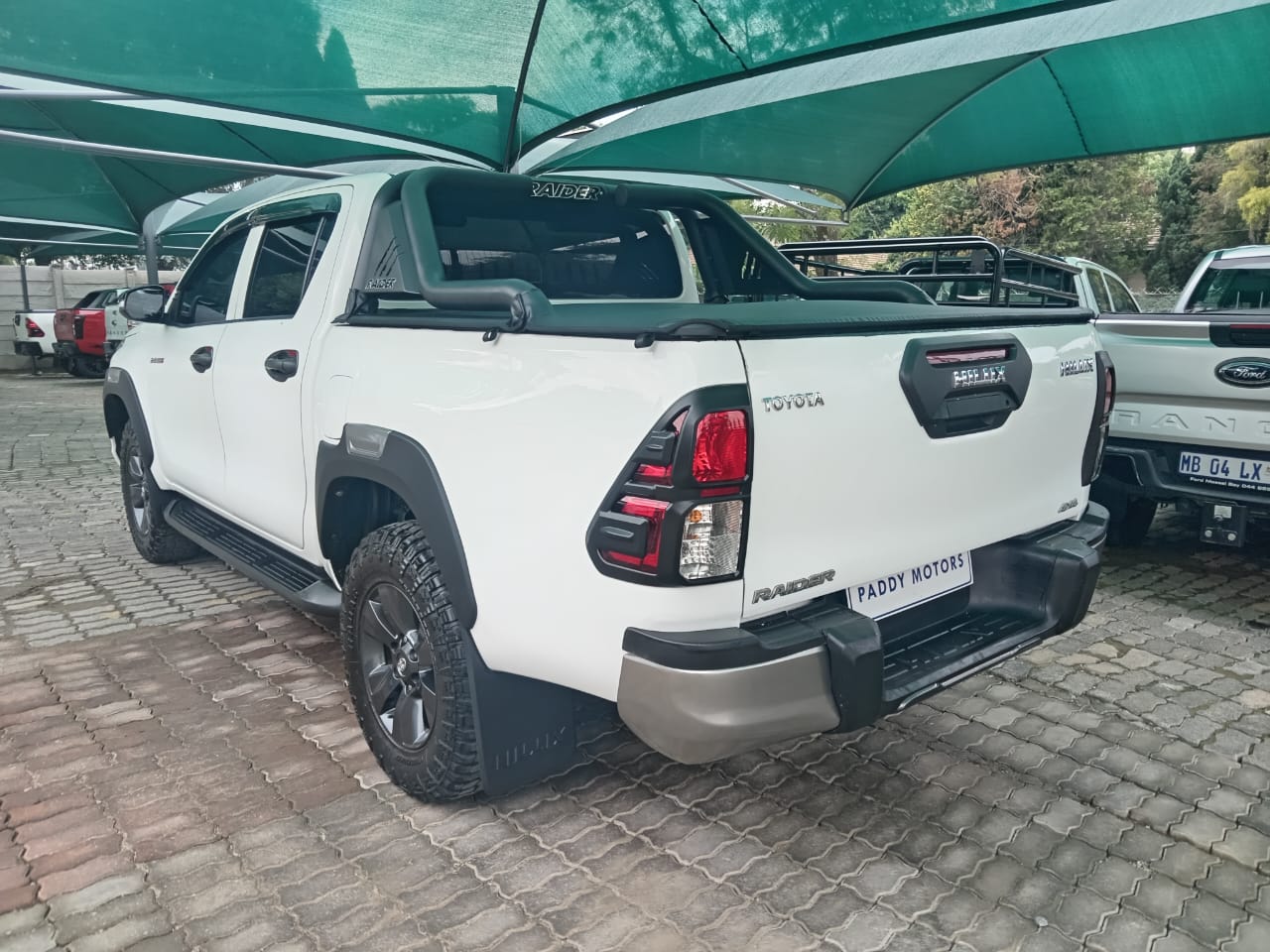 
								TOYOTA HILUX 2.4 GD6 DOUBLE CAB4X4 full									