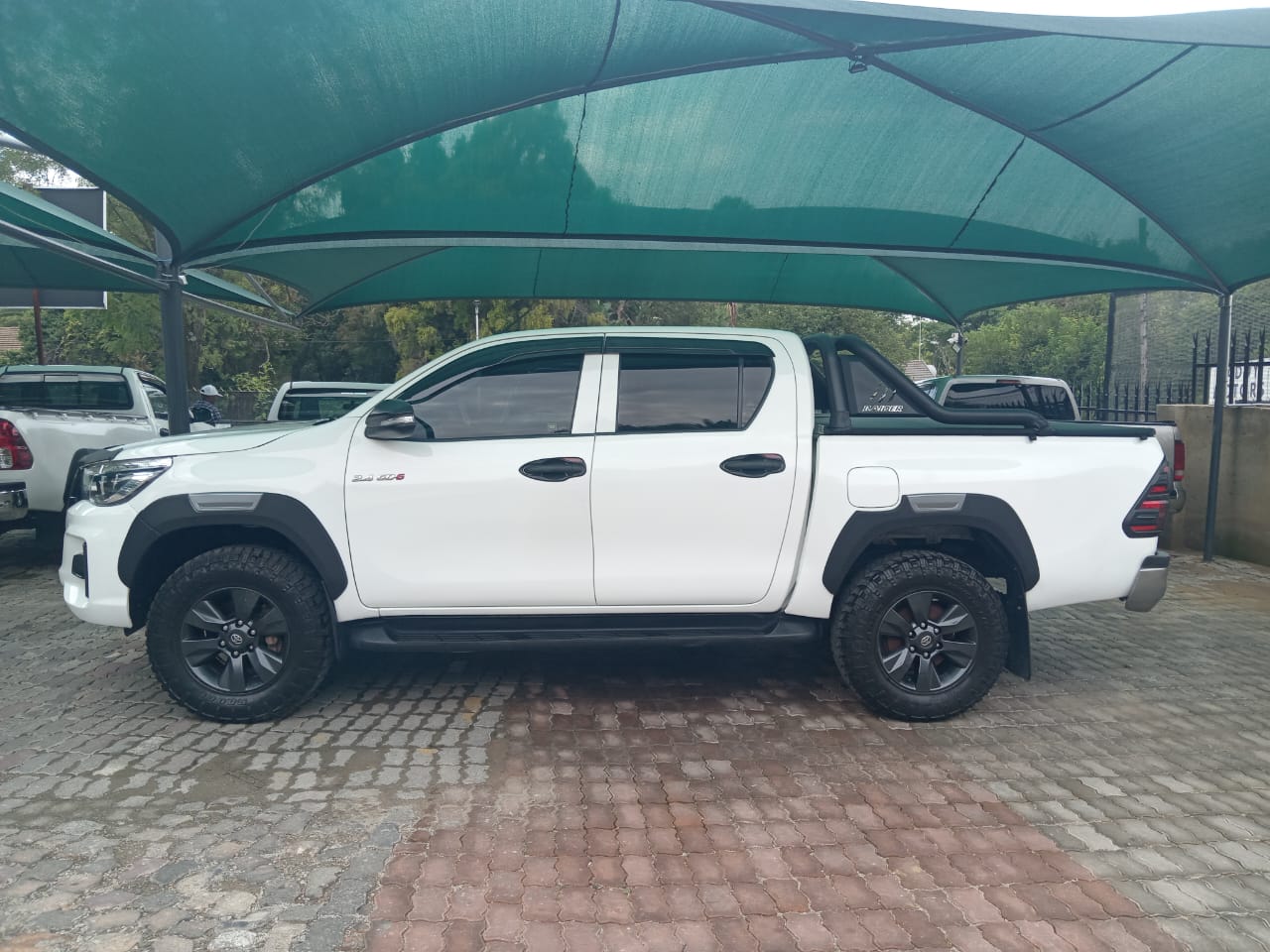 
								TOYOTA HILUX 2.4 GD6 DOUBLE CAB4X4 full									