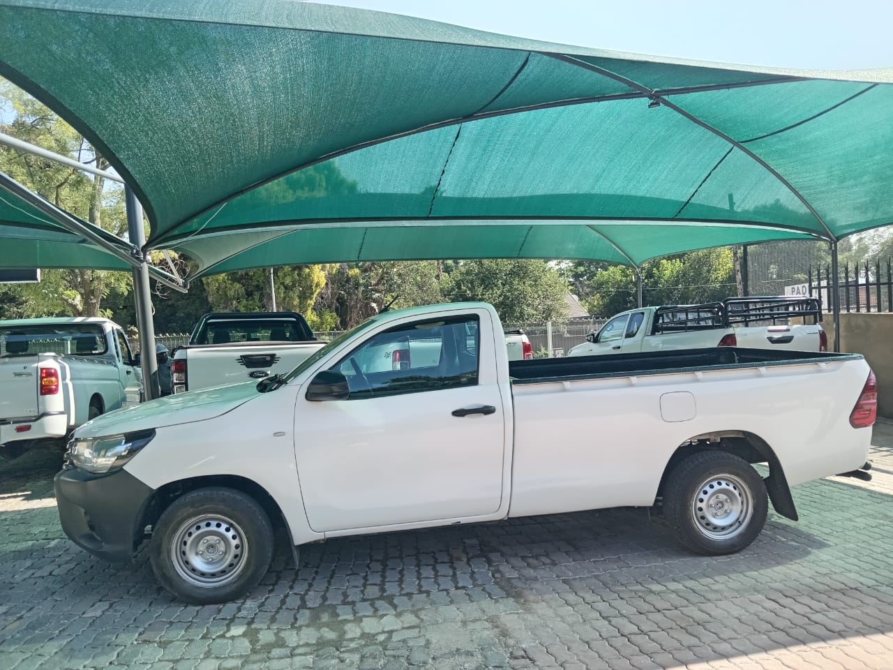 
								TOYOTA HILUX 2.4 GD SINGLE CAB full									