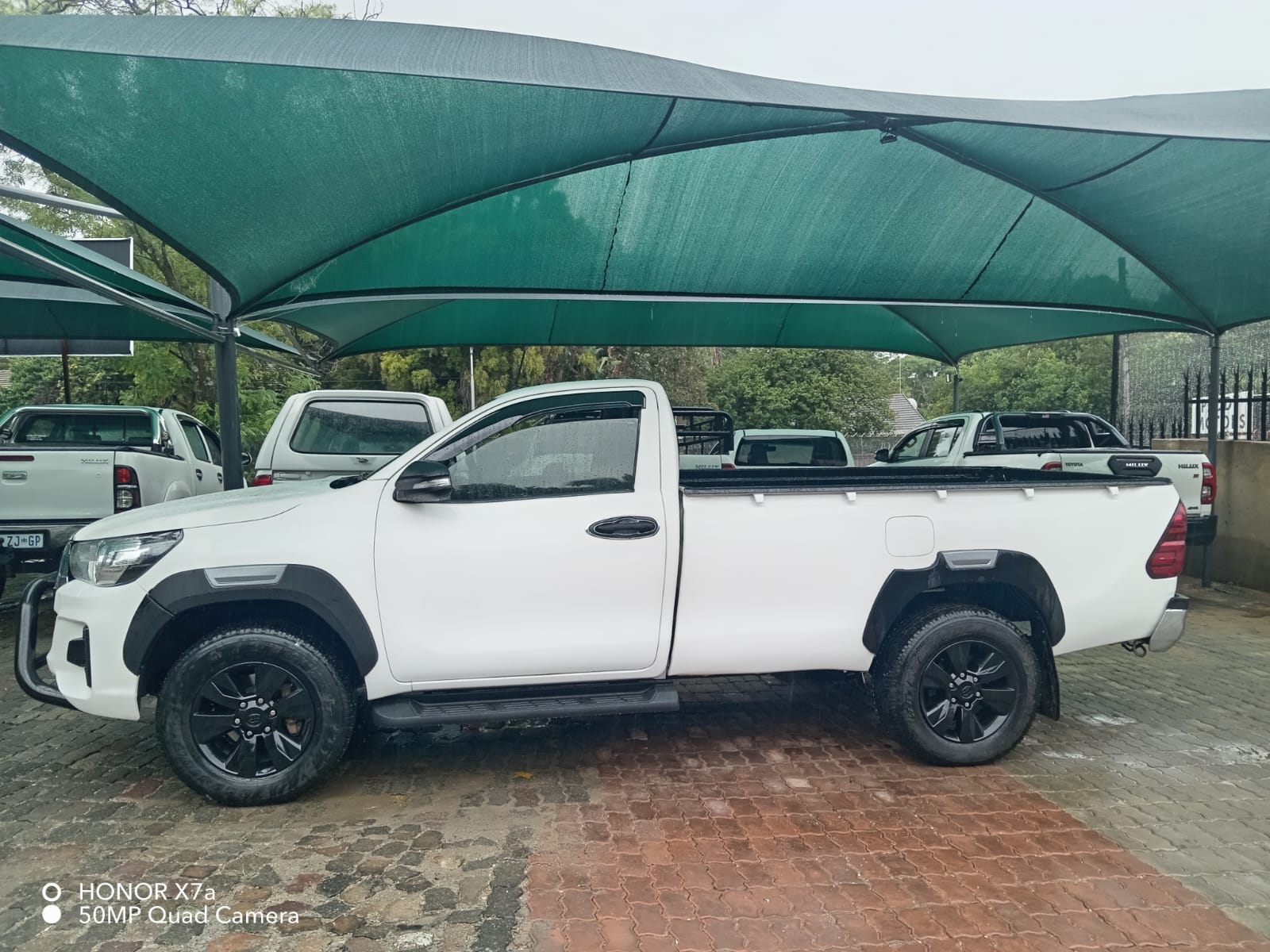 
								TOYOTA HILUX 2.4 GD6 SINGLE CAB 4X4 full									