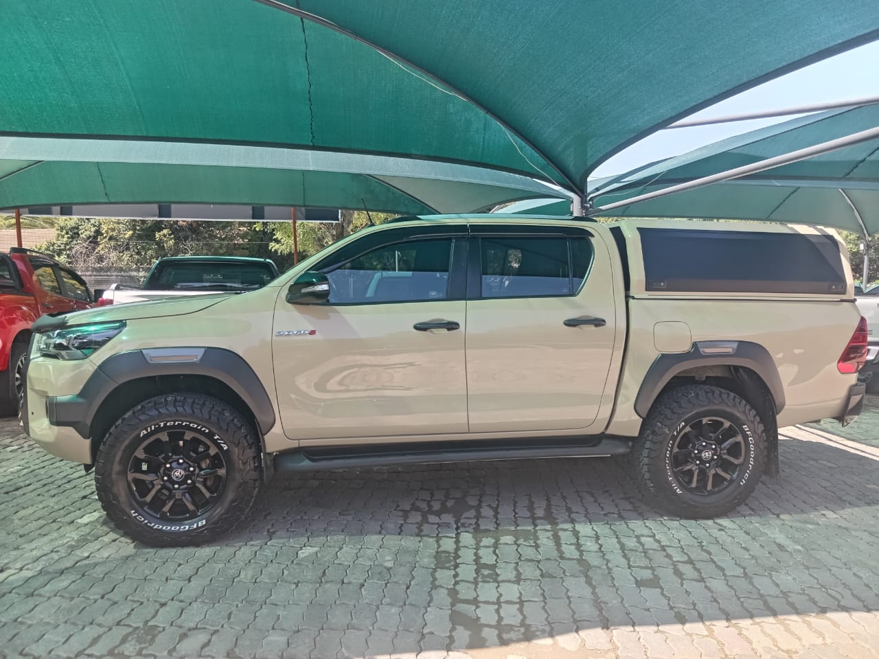 
								TOYOTA HILUX 2.8 GD6 DOUBLE CAB 4X4 full									