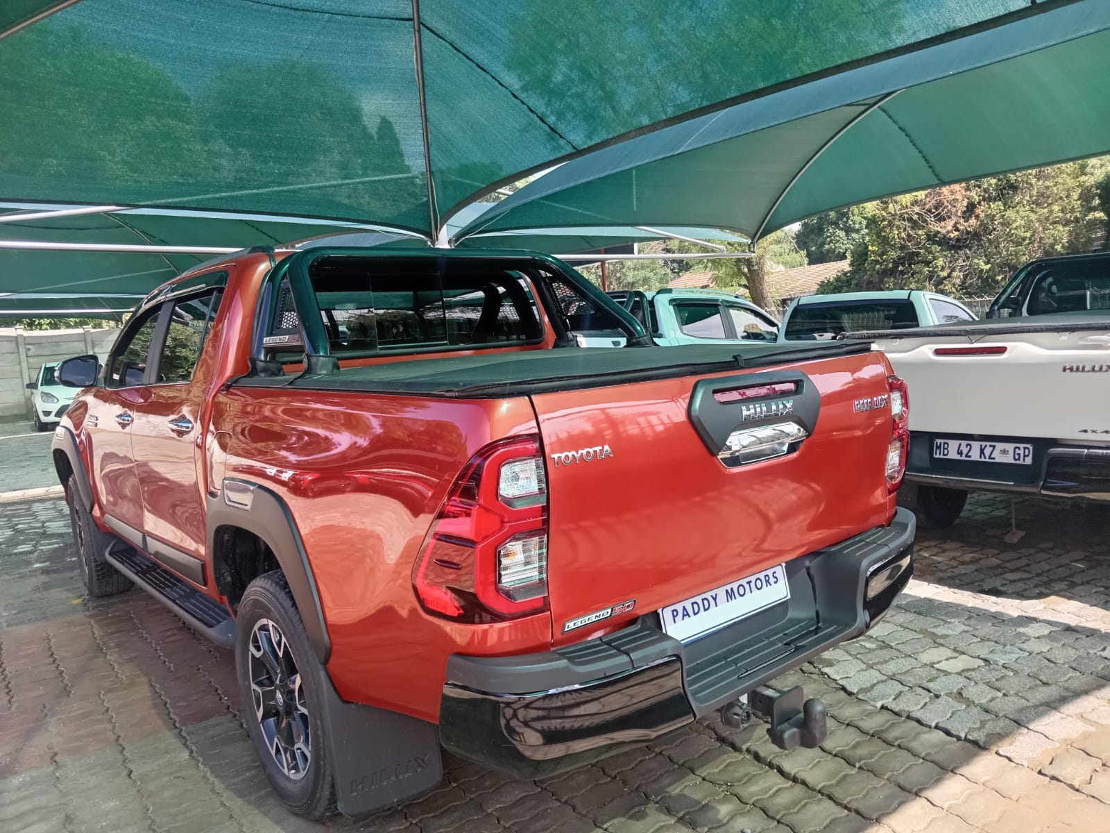 
								TOYOTA HILUX 2.8 GD6 LEGEND 50 DOUBLE CAB full									