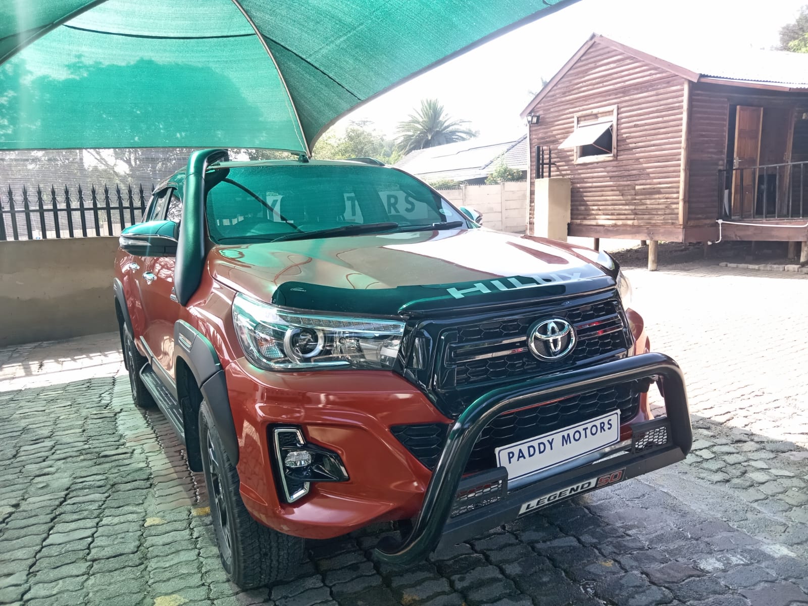 
								TOYOTA HILUX 2.8 GD6 LEGEND 50 DOUBLE CAB full									