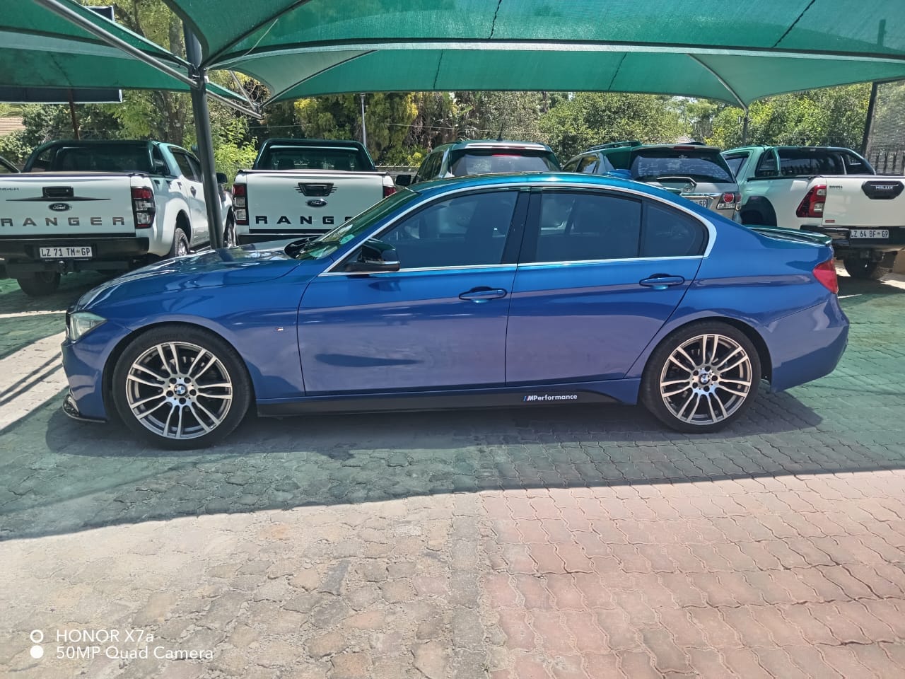 
								BMW 3SERIES 320I M SPORT full									