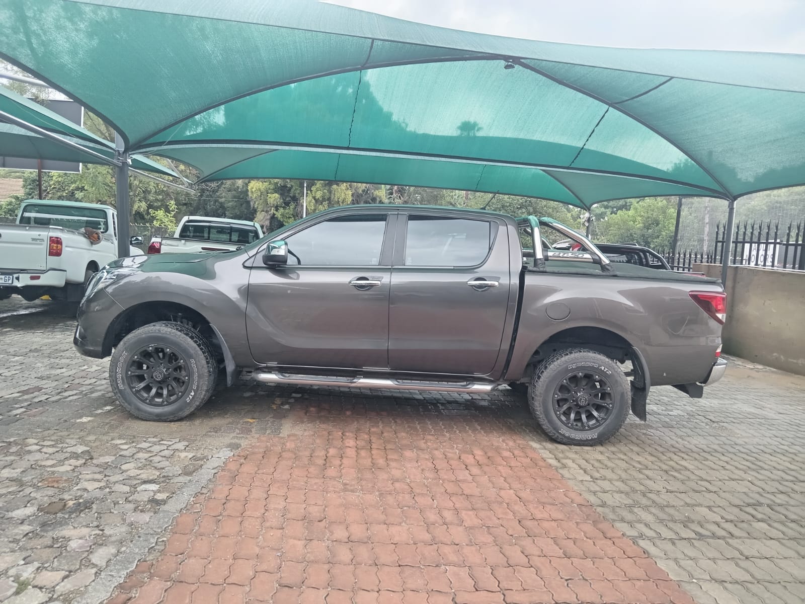 
								MAZDA BT50 2.2 DOUBLE CAB SLE AUTO full									