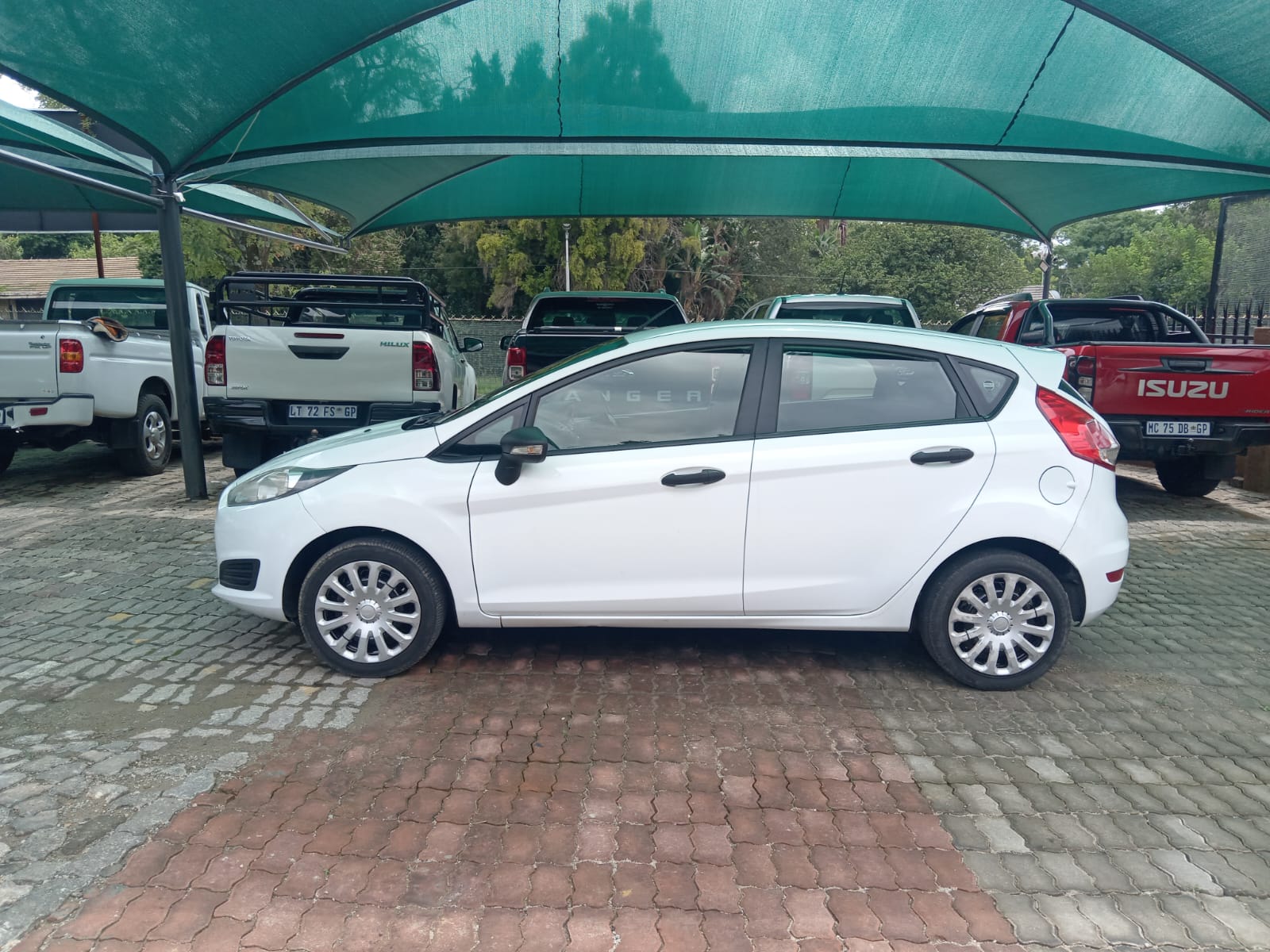 
								FORD FIESTA 1.6 DIESEL HATCHBACK TEEND full									