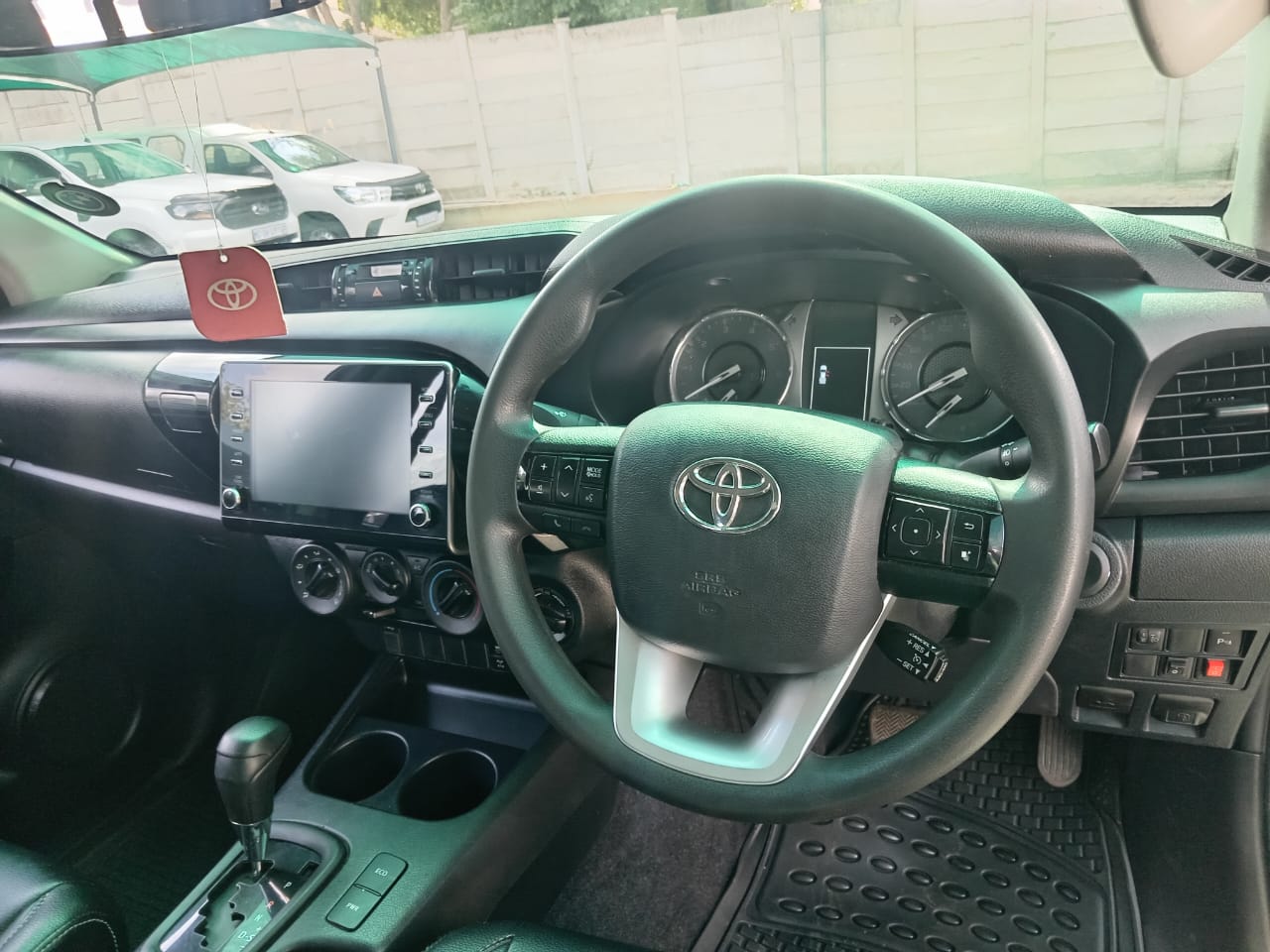 
								TOYOTA HILUX 2.4 GD6 DOUBLE CAB 4X4 full									