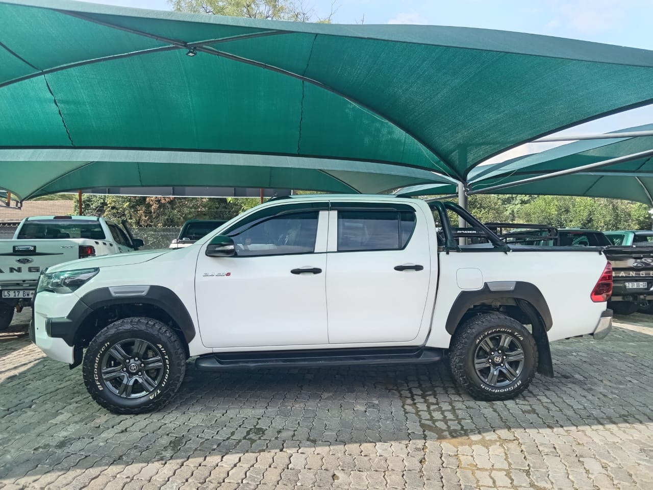 
								TOYOTA HILUX 2.4 GD6 DOUBLE CAB 4X4 full									