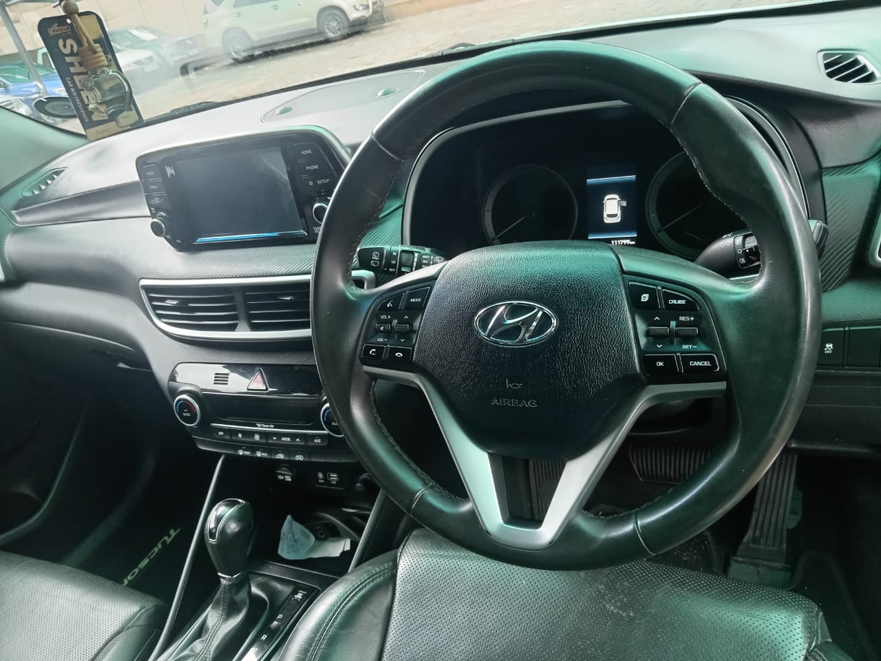 
								HYUNDAI TUCSON 2.0 full									