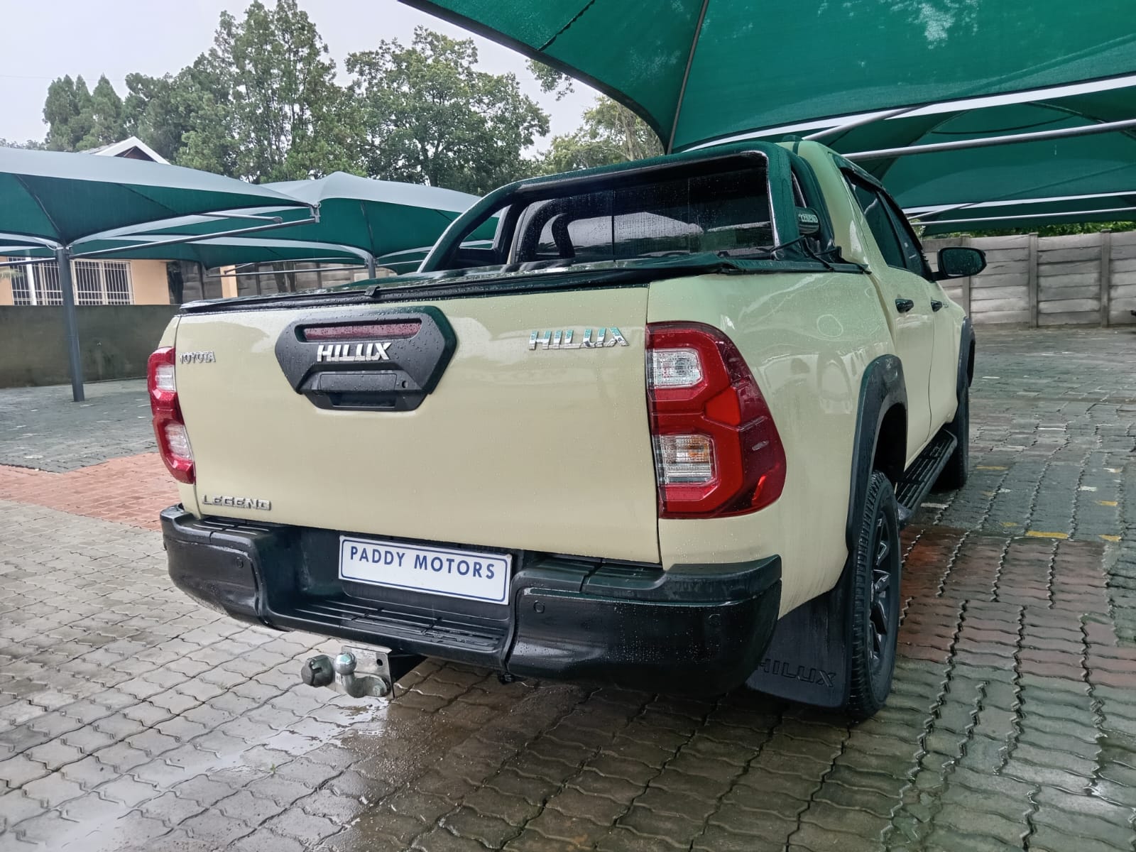 
								TOYOTA HILUX 2.8 GD6 DOUBLE CAB 4X2 full									