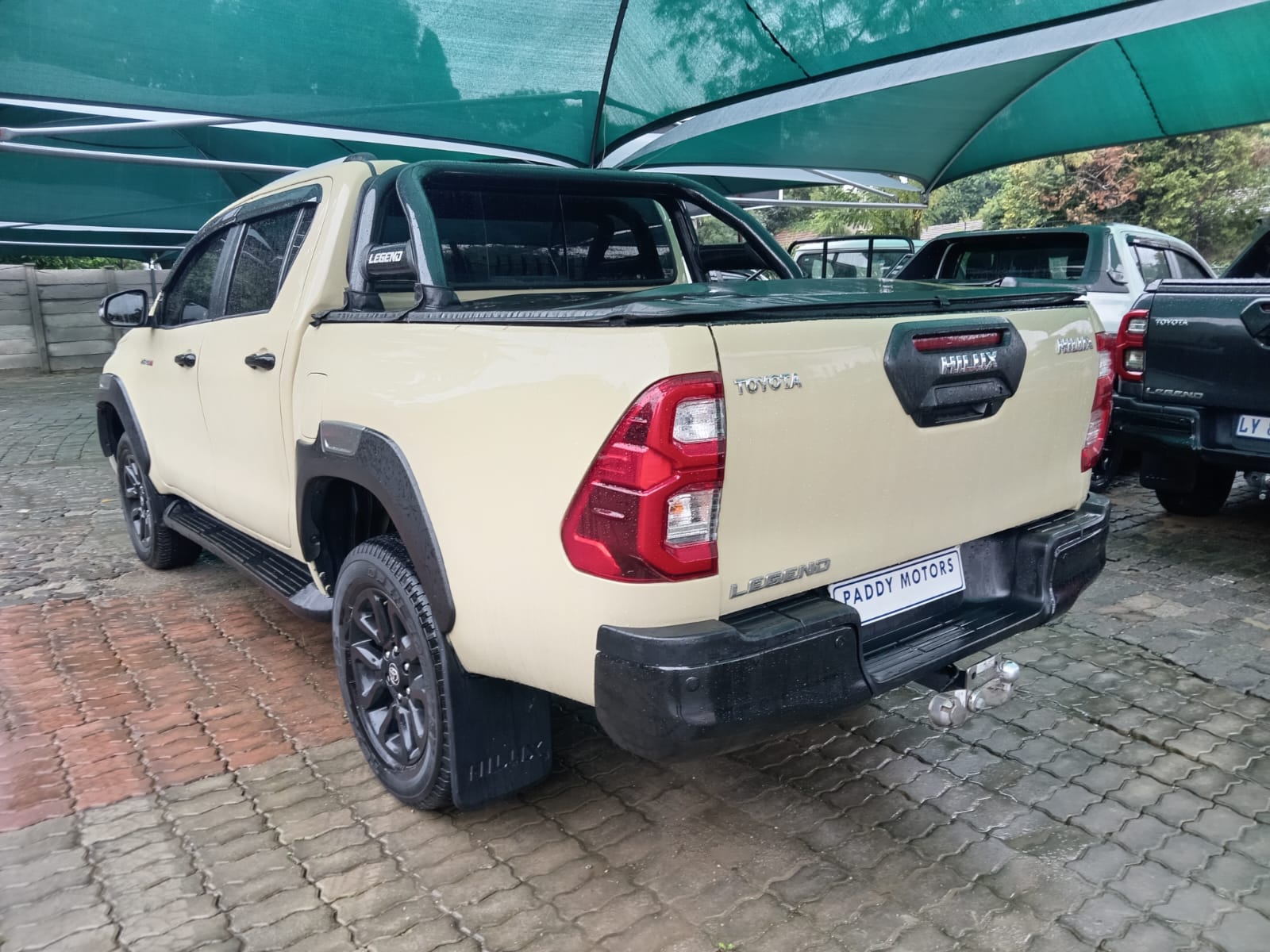 
								TOYOTA HILUX 2.8 GD6 DOUBLE CAB 4X2 full									