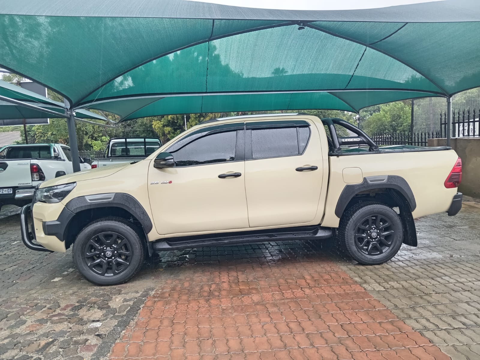 
								TOYOTA HILUX 2.8 GD6 DOUBLE CAB 4X2 full									