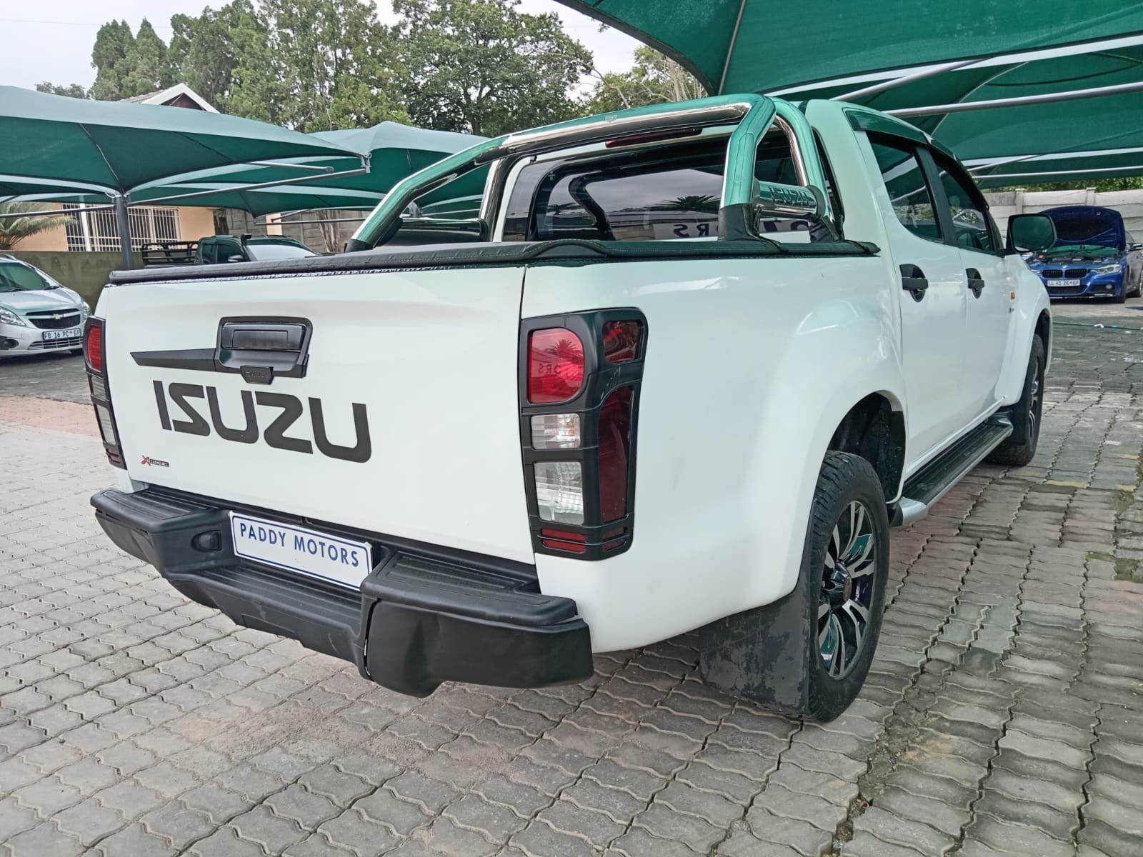 
								ISUZU KB250 D-TEQ X-RIDER DOUBLE CAB 4X2 full									