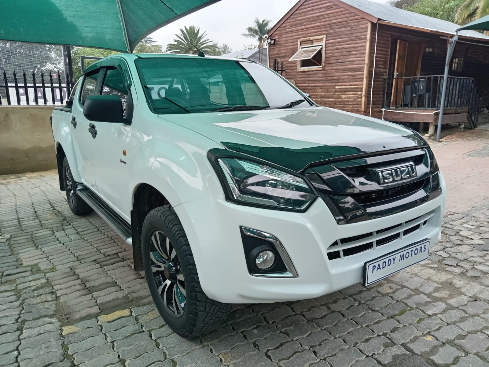 
								ISUZU KB250 D-TEQ X-RIDER DOUBLE CAB 4X2 full									