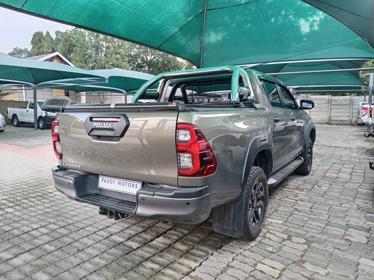 
								Toyota Hilux 2.8GD6 Double cab 4×2 full									