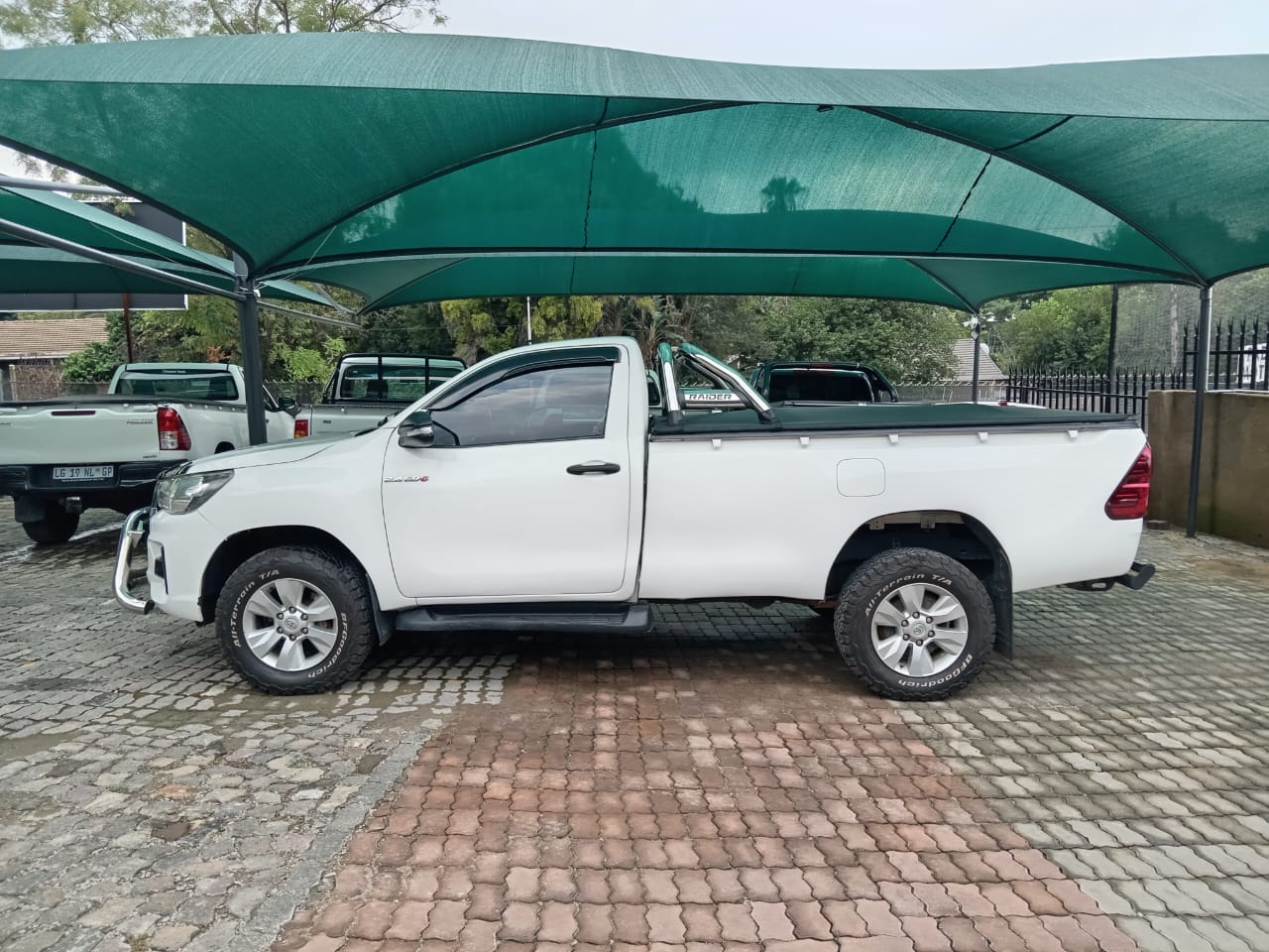 
								TOYOTA HILUX 2.4 GD6 SINGLE CAB 4X4 full									