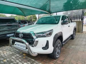 TOYOTA HILUX 2.4 GD6 EXTRA CAB 4X2