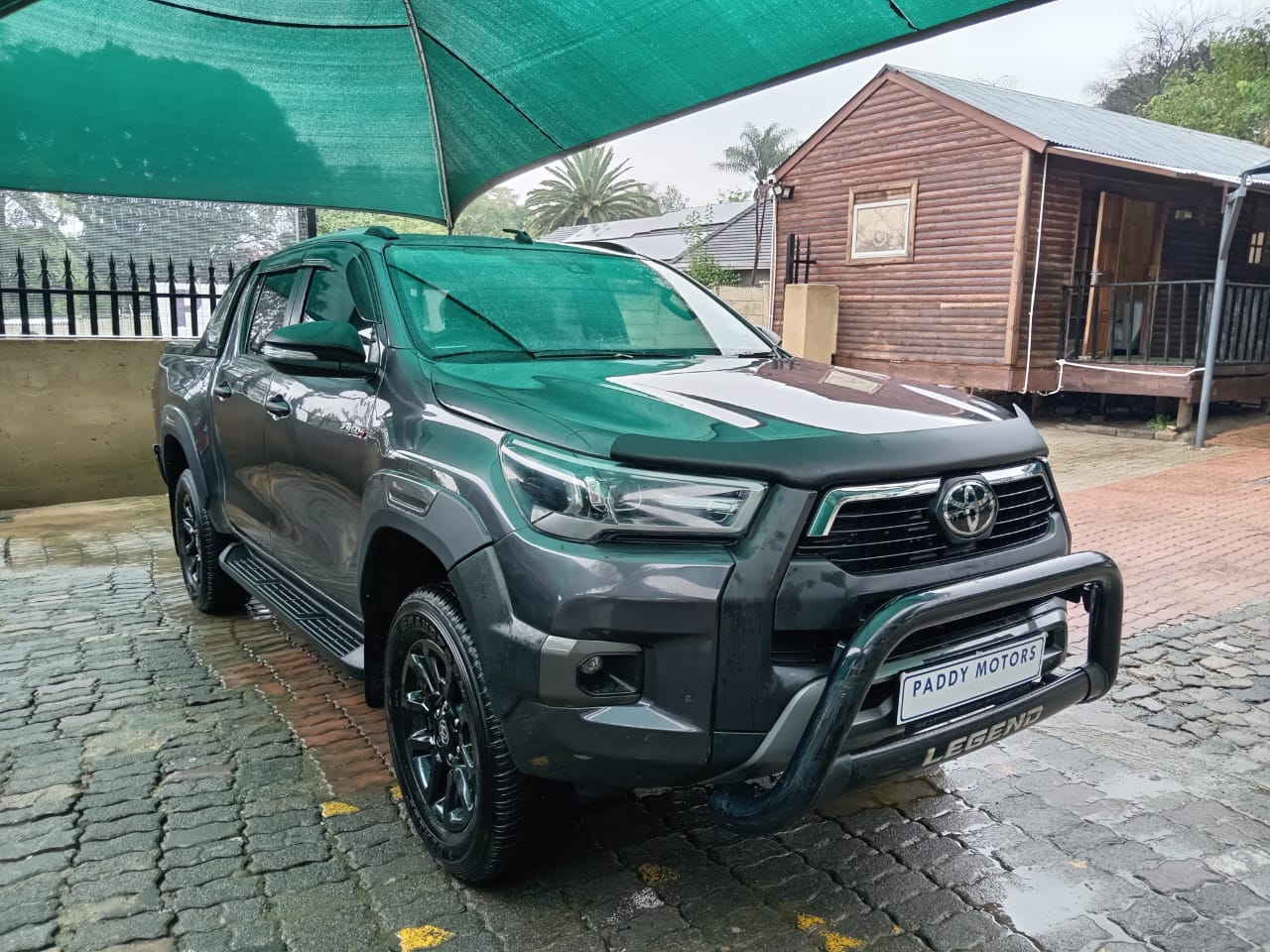 
								TOYOTA HILUX 2.8 GD6 DOUBLE CAB LEGEND full									