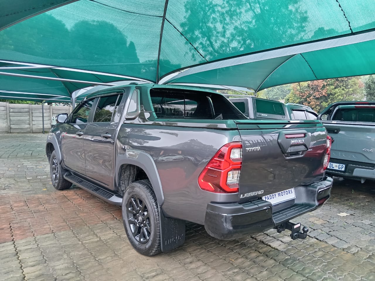 
								TOYOTA HILUX 2.8 GD6 DOUBLE CAB LEGEND full									