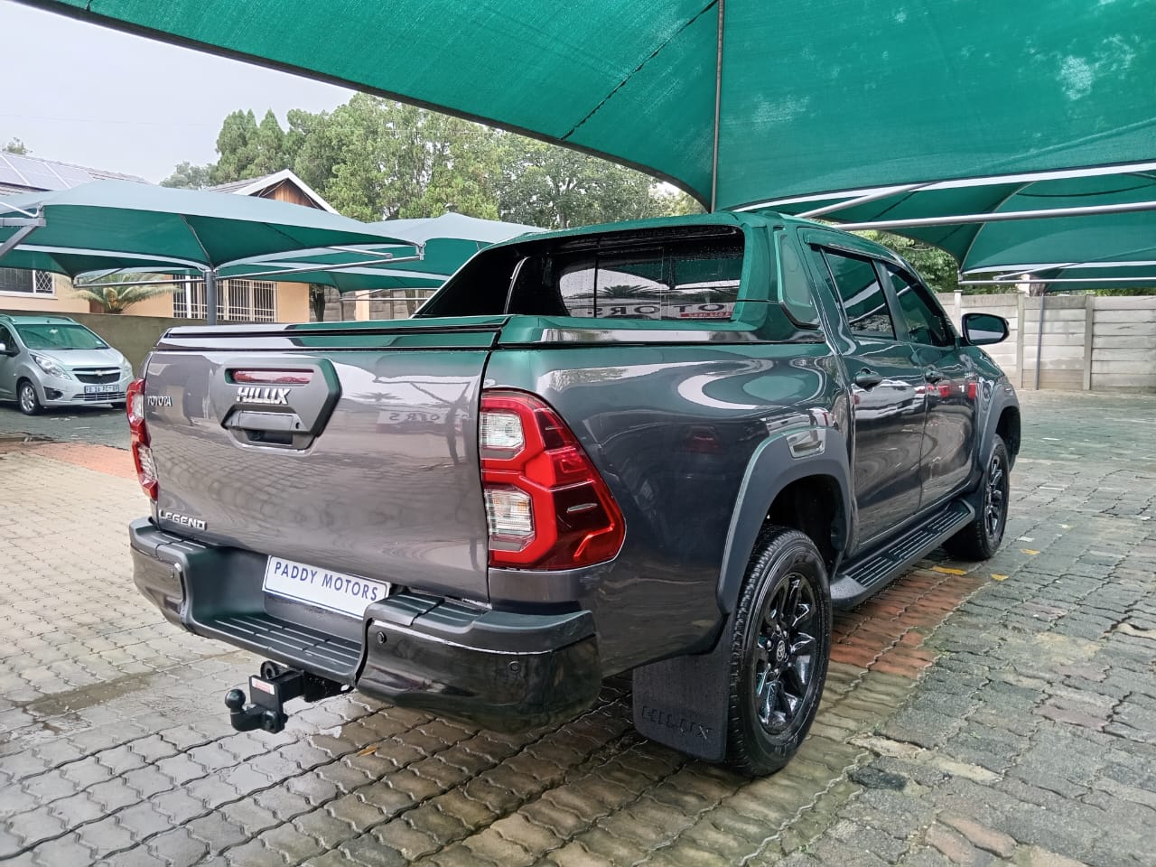 
								TOYOTA HILUX 2.8 GD6 DOUBLE CAB LEGEND full									