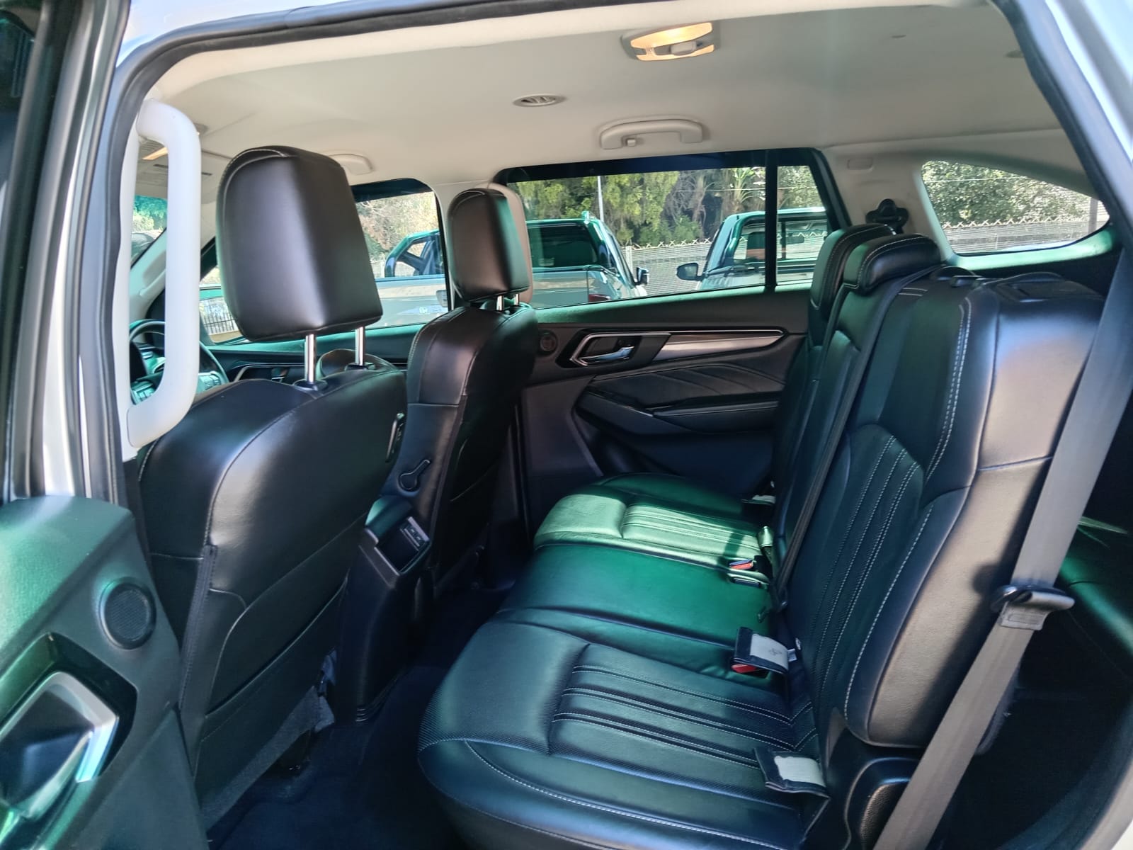 
								2023 Isuzu mu-X 3.0TD LSE 4×4 full									