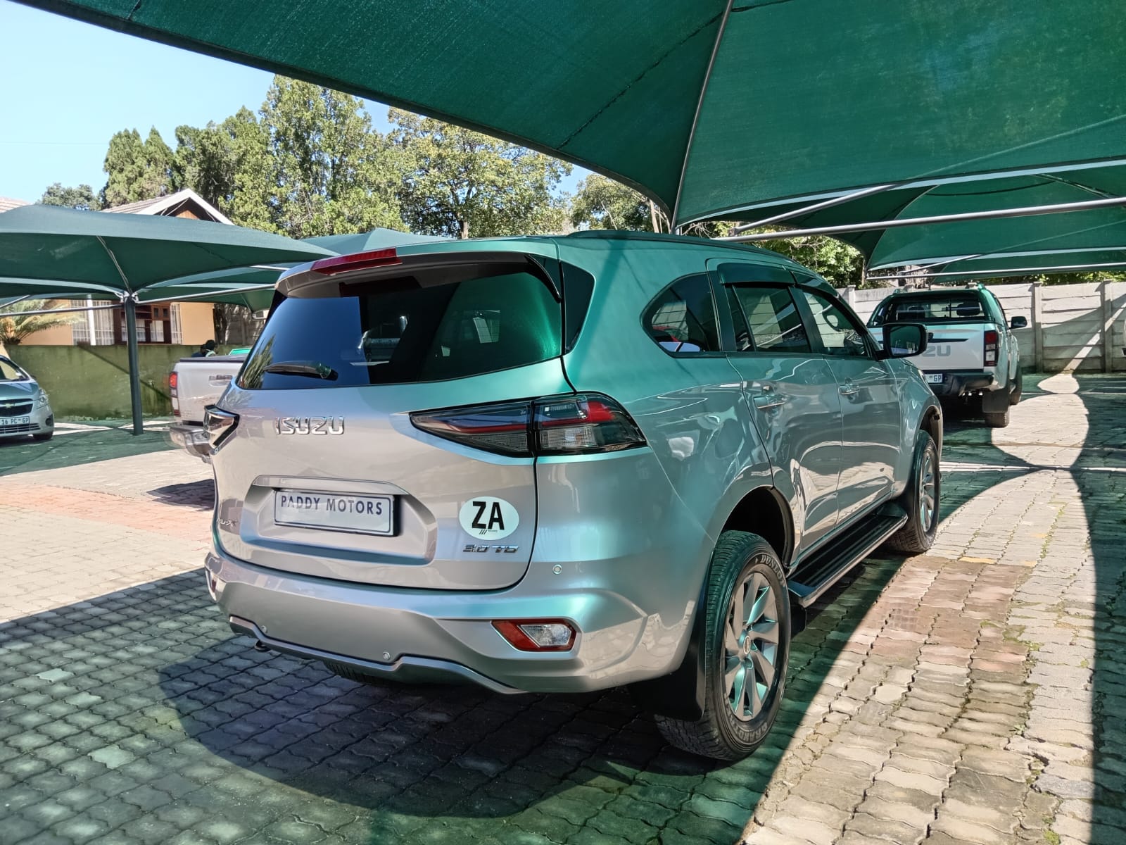 
								2023 Isuzu mu-X 3.0TD LSE 4×4 full									