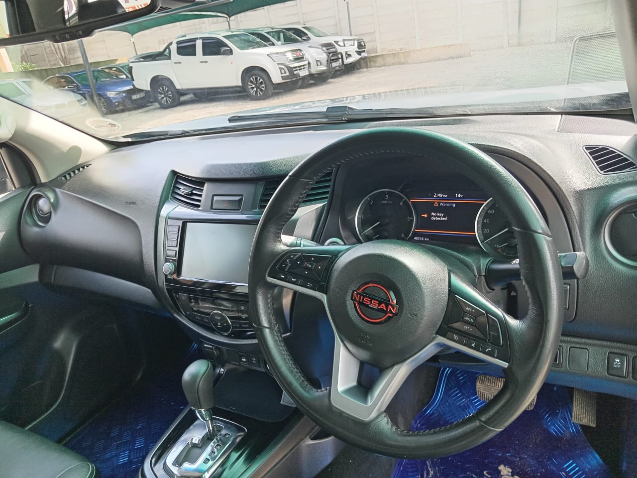 
								Nissan Navara 2.5Ddti PRO-4X 4X4 Double cab full									