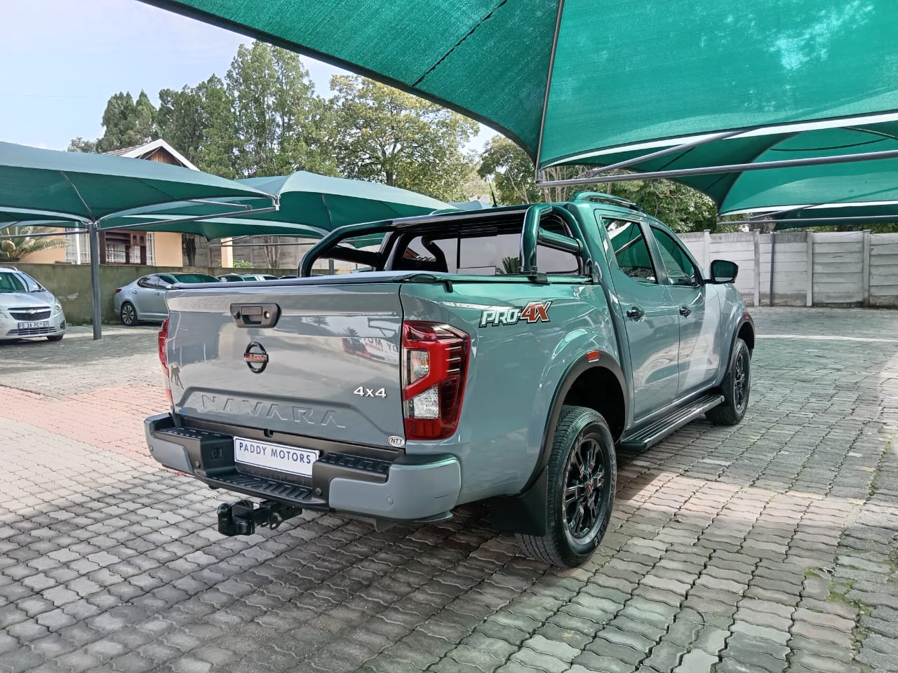 
								Nissan Navara 2.5Ddti PRO-4X 4X4 Double cab full									