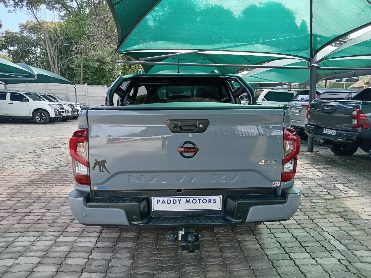 
								Nissan Navara 2.5Ddti PRO-4X 4X4 Double cab full									