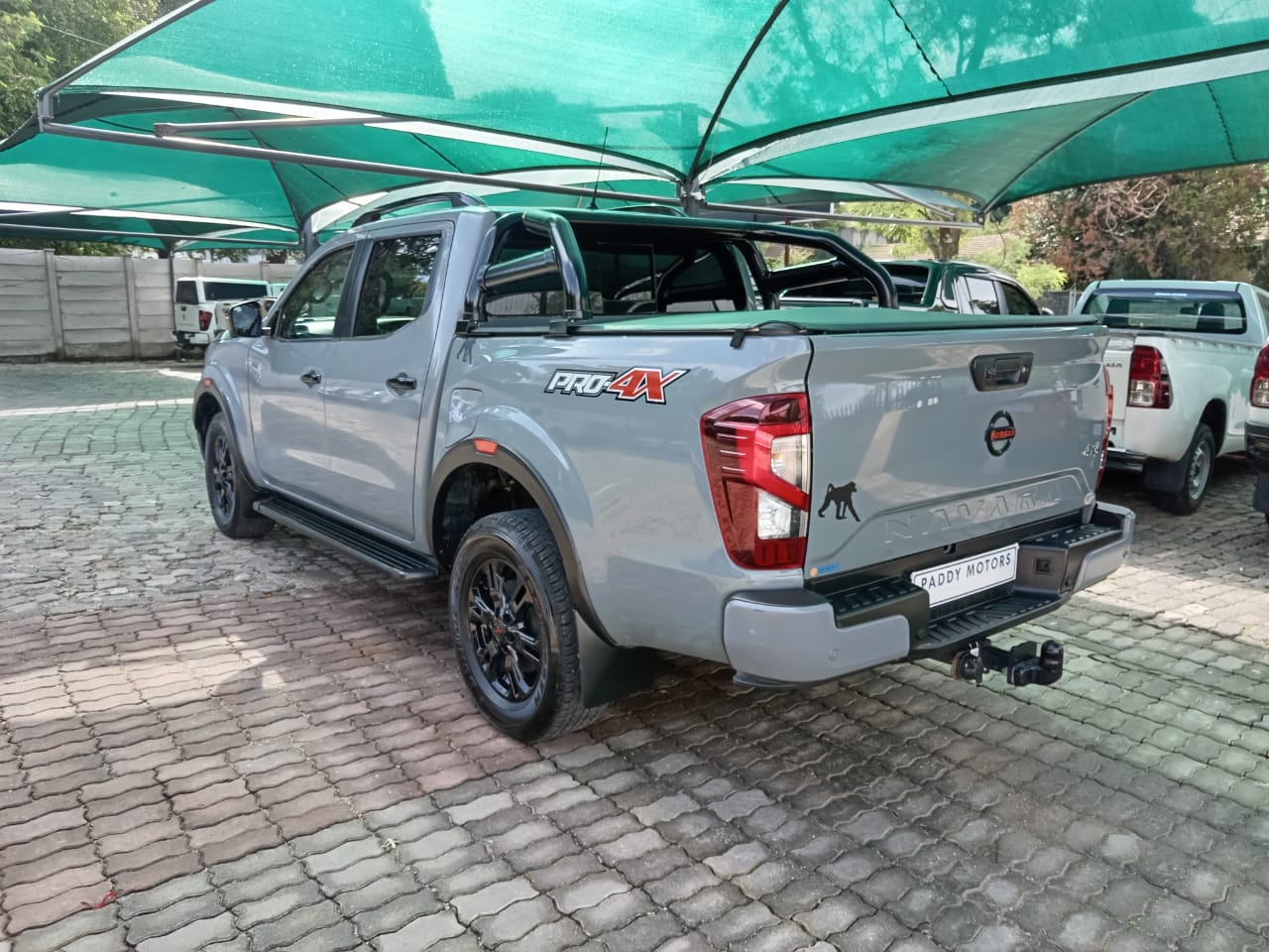 
								Nissan Navara 2.5Ddti PRO-4X 4X4 Double cab full									