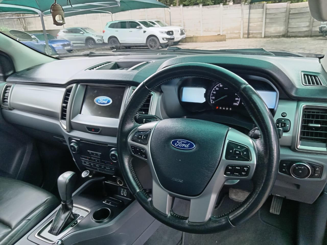 
								Ford Everest 2.2 TDCI XLT. full									