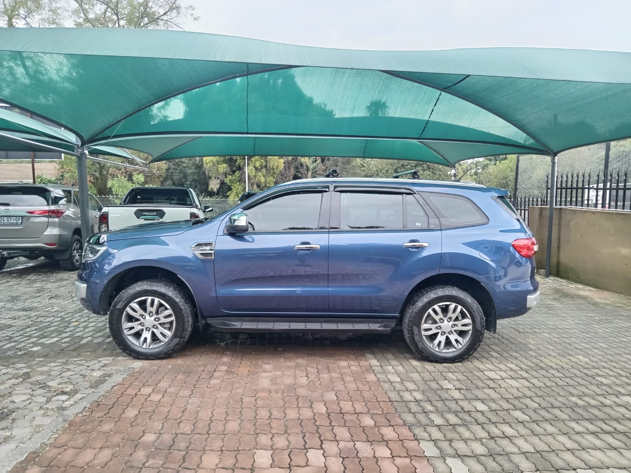 
								Ford Everest 2.2 TDCI XLT. full									