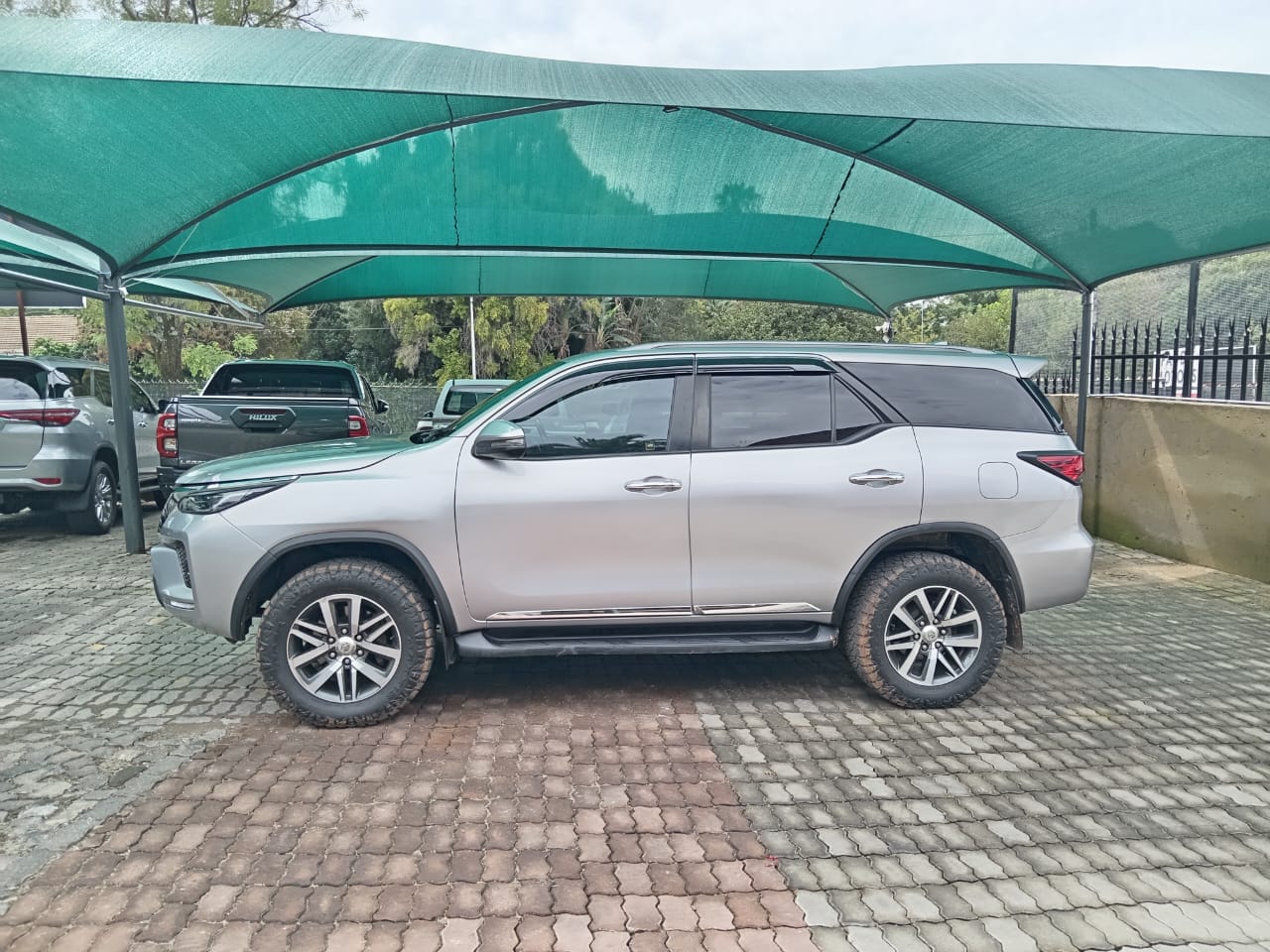
								Toyota Fortuner 2.8 gd6 4×4 full									