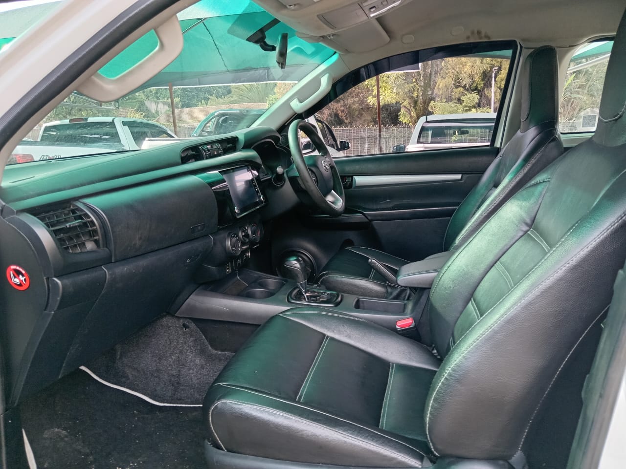 
								Toyota Hilux 2.4GD6 Extra cab 4×2 full									