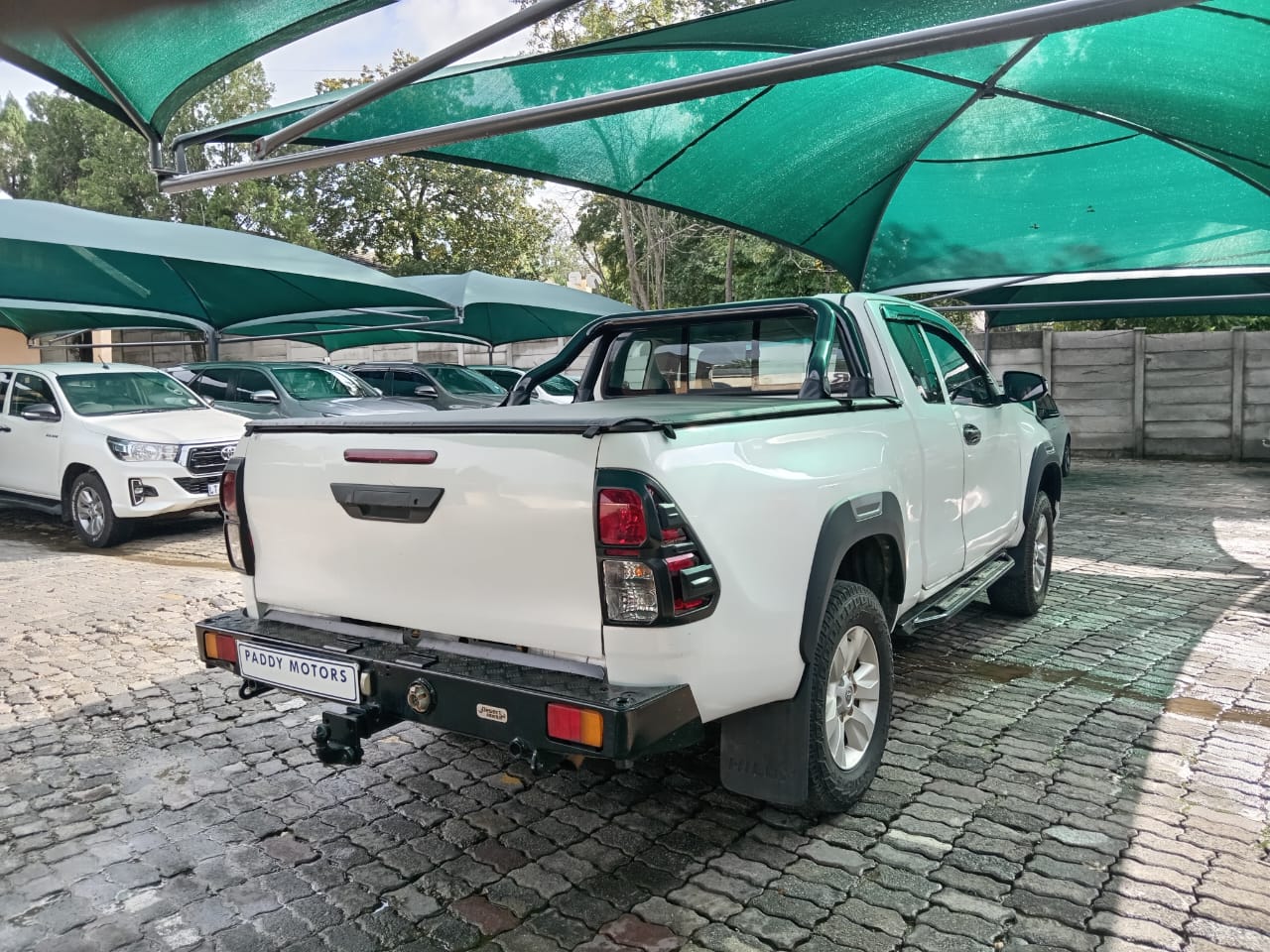 
								Toyota Hilux 2.4GD6 Extra cab 4×2 full									