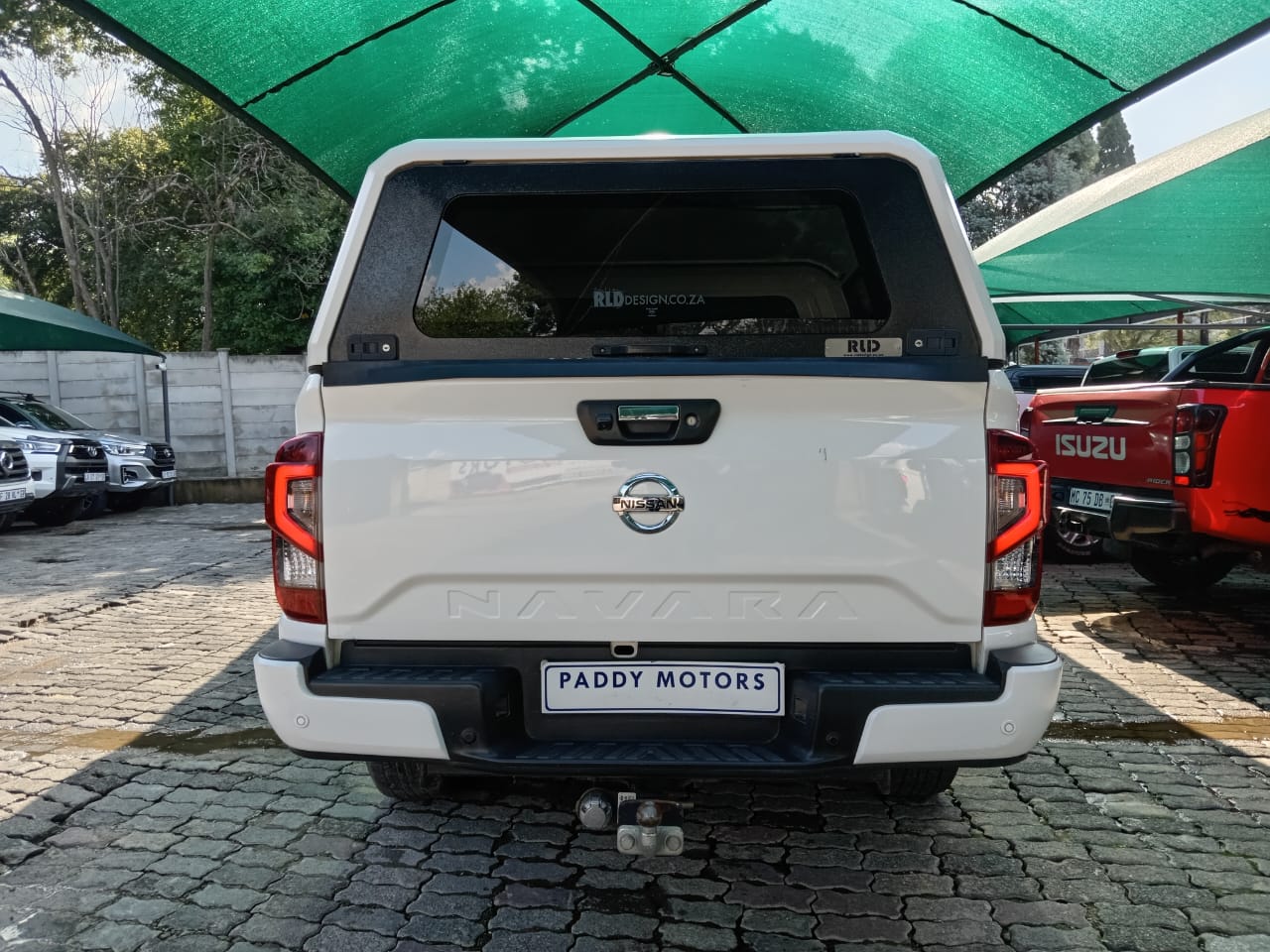
								Nissan Navara 2.5 DDTi PRO-2X Double cab full									