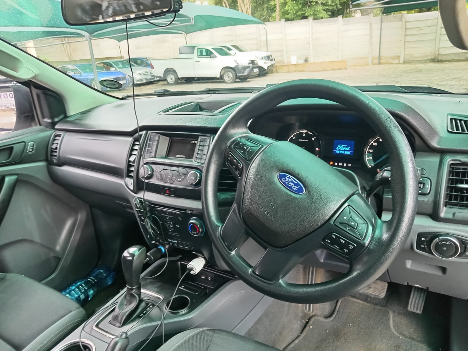 
								Ford Everest 2.2 TDCI XLS full									