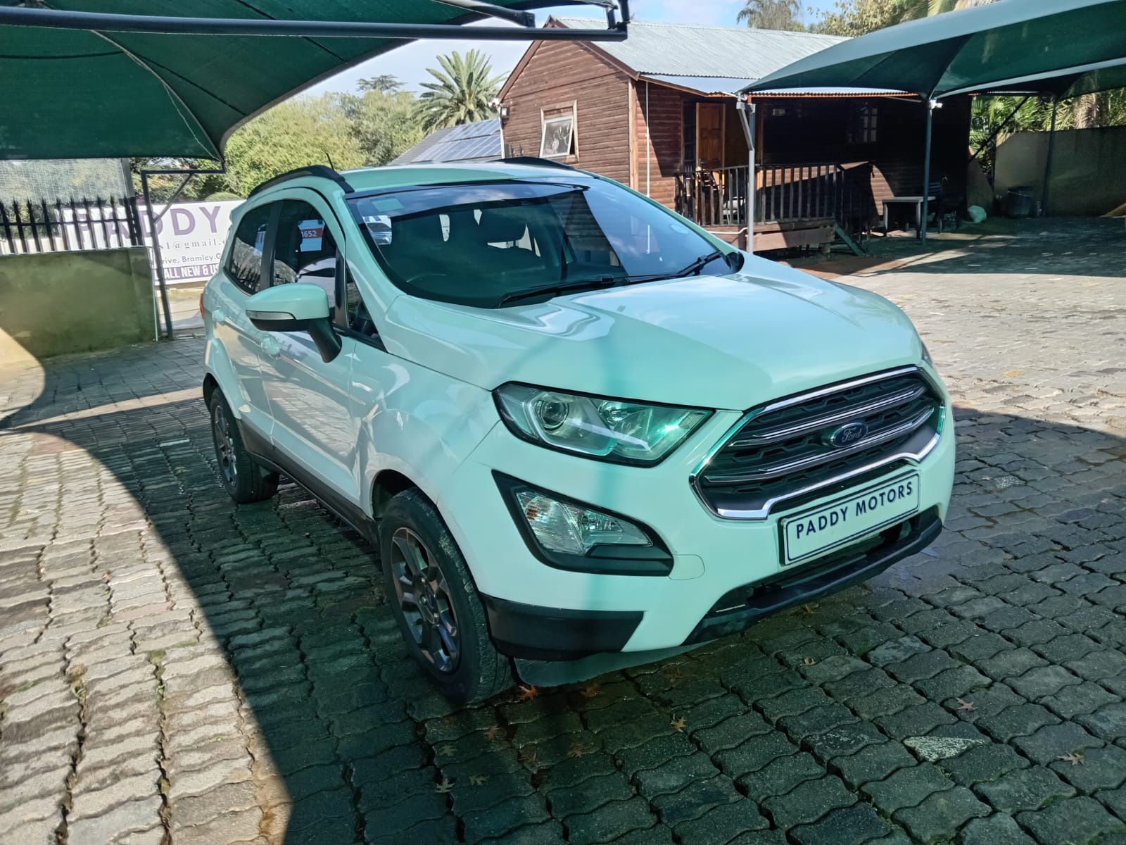 
								Ford EcoSport 1.0 Titanium full									