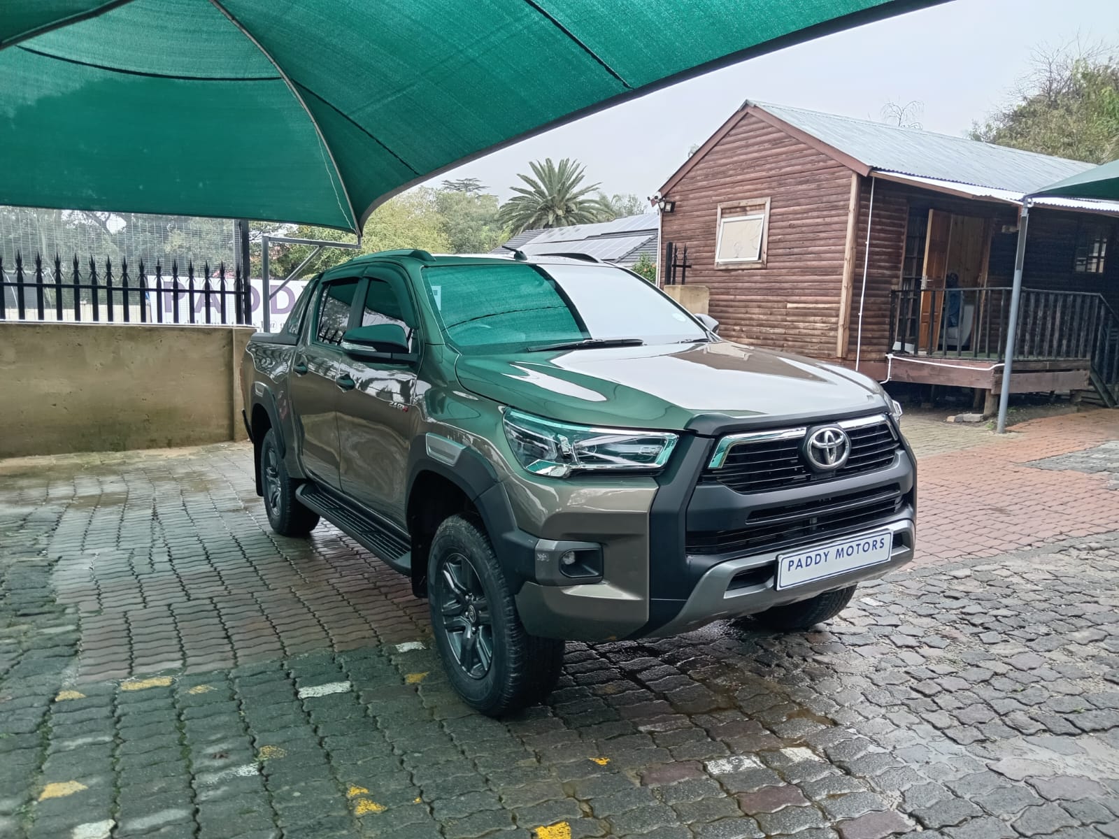 
								Toyota Hilux 2.4GD6 Double cab full									