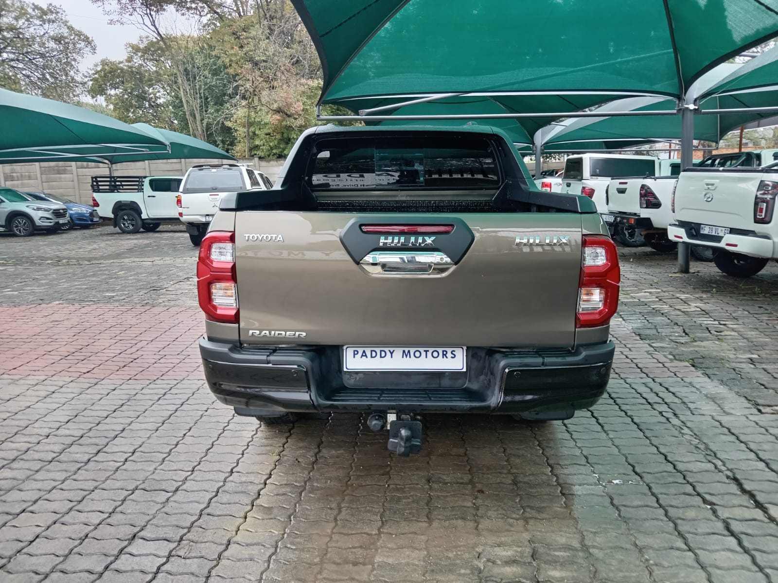 
								Toyota Hilux 2.4GD6 Double cab full									