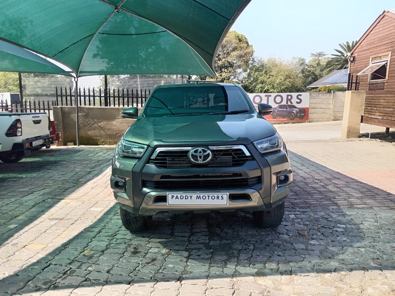 
								2021 Toyota Hilux 2.8GD-6 Xtra Cab 4×4 Legend Auto full									